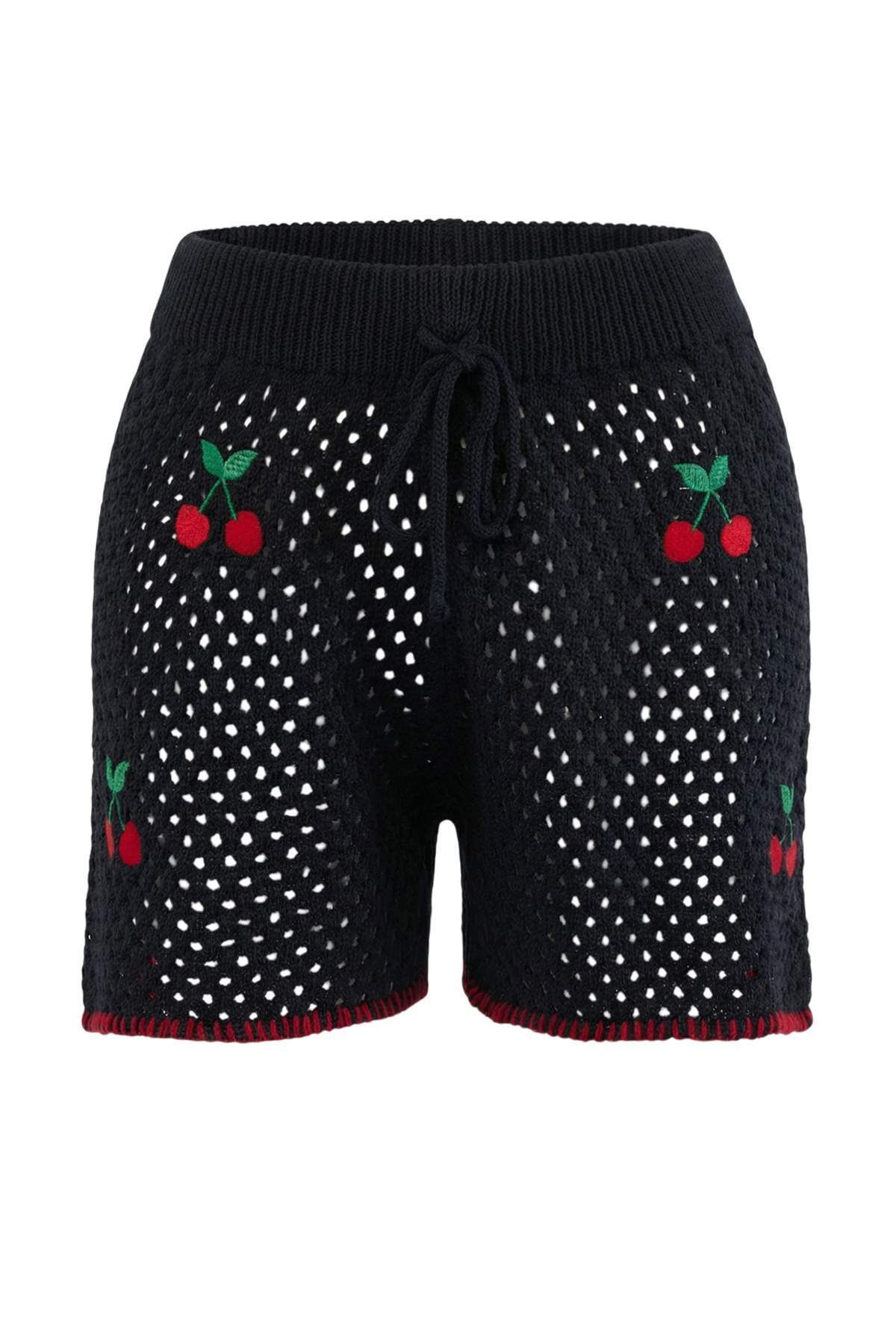 Trendyolmilla  Siyah Triko Oversize Kiraz Motifli 100% Pamuk Plaj Gömlek Şort Takım TBESS26AU00009 - Görsel 6