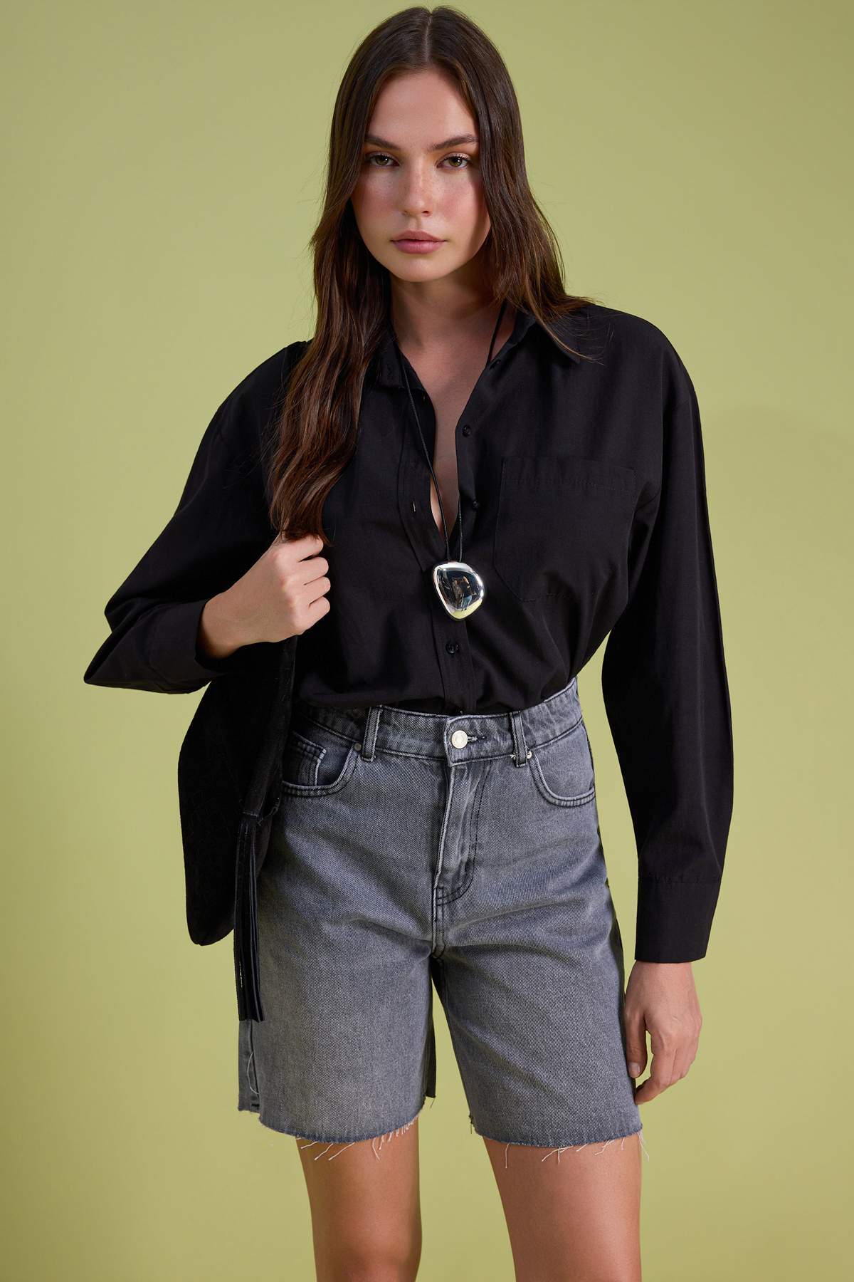 Trendyolmilla  Gri Yüksek Bel City Boy Denim Şort TWOSS26SR00107 - Görsel 2