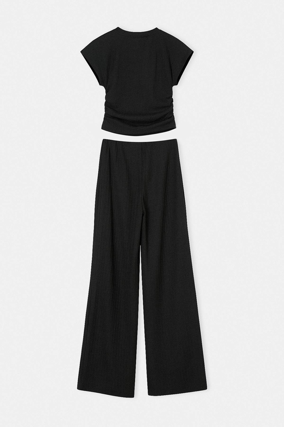 Trendyolmilla  Siyah Bisiklet Yaka Yanı Lastikli Crop Üst Geniş Kalıp Pantolonlu Lycralı Takım TDRSS26AU00026 - Görsel 2