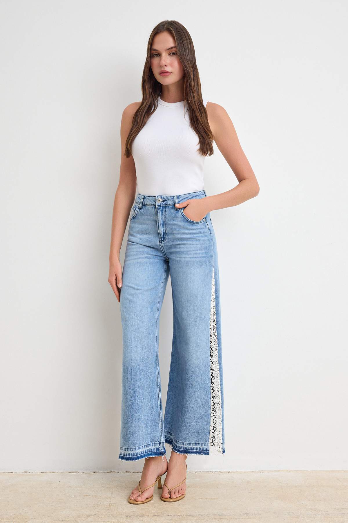 Trendyolmilla  Mavi DÖKÜMLÜ Yüksek Bel %100 Pamuk Wide Leg Jeans TWOSS26JE00229