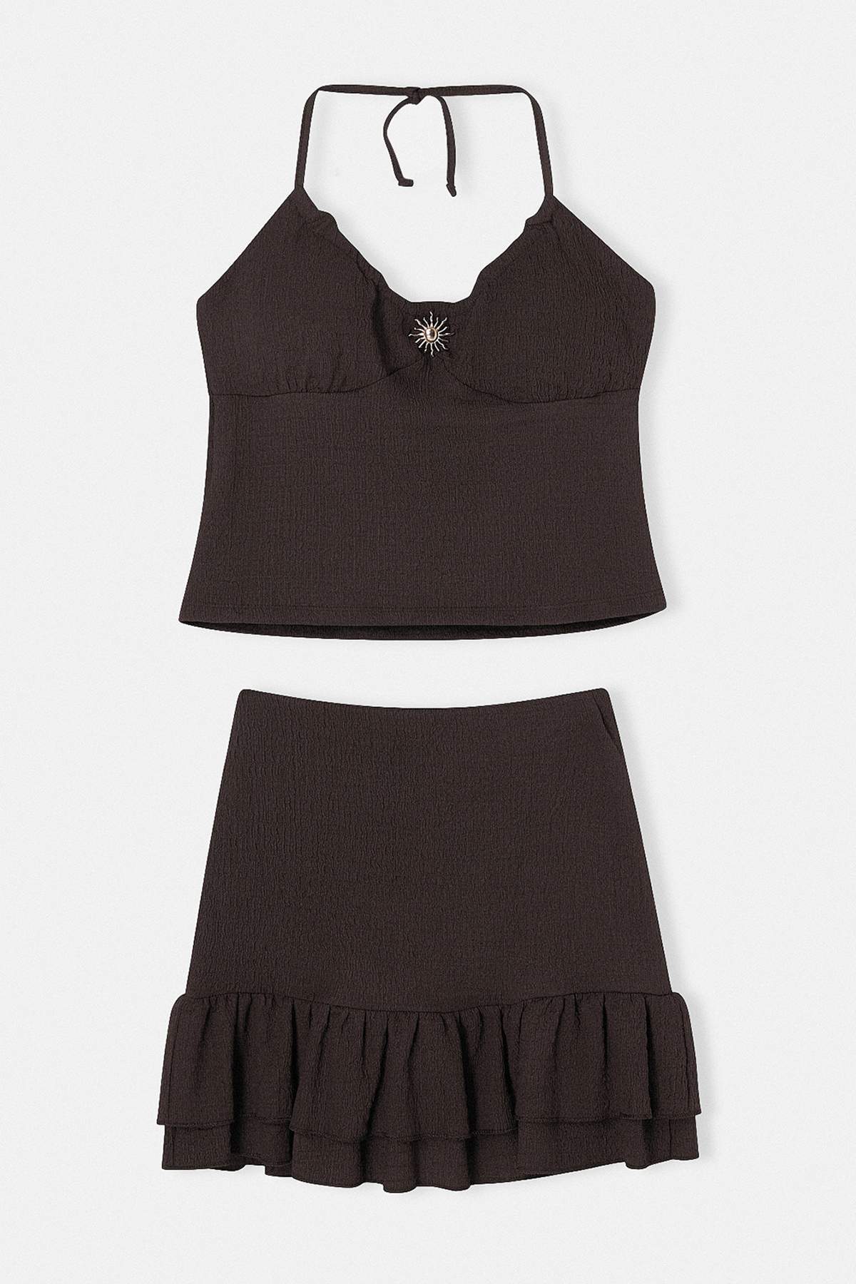 Trendyolmilla  Kahverengi Boyundan Bağlı Crop Üst Asimetrik Katlı Şort Etekli Lycralı Takım TDRSS26AU00025