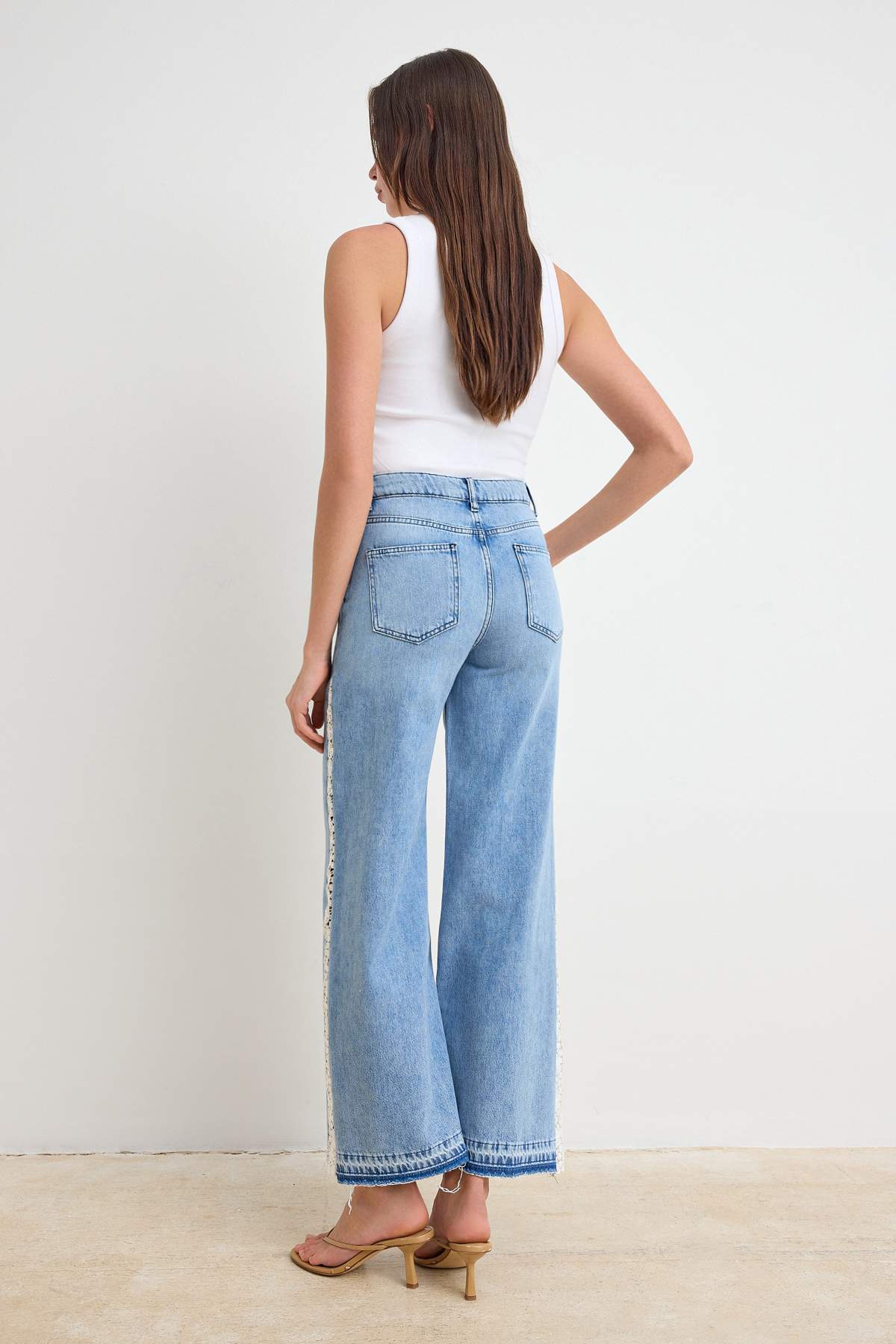 Trendyolmilla  Mavi DÖKÜMLÜ Yüksek Bel %100 Pamuk Wide Leg Jeans TWOSS26JE00229 - Görsel 4