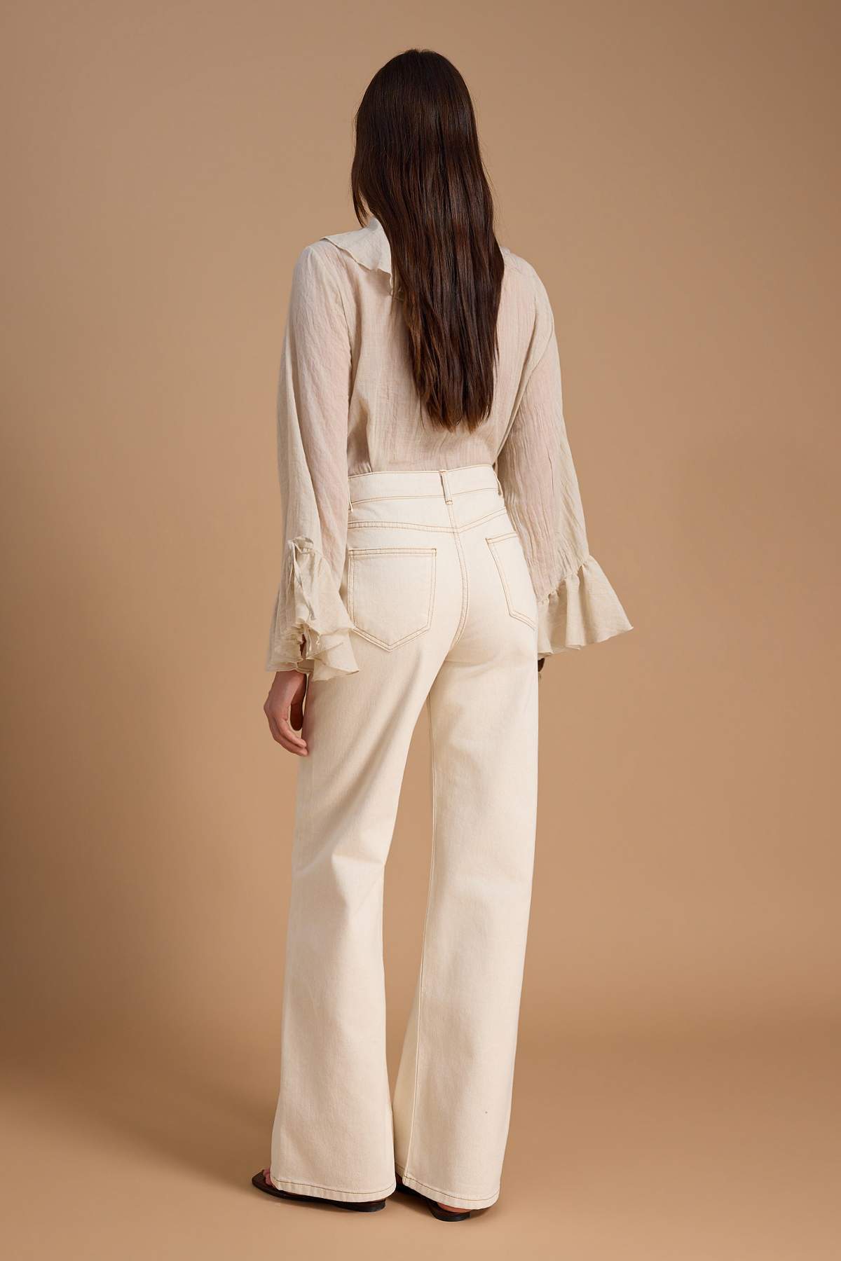 Trendyolmilla  Ekru Yüksek Bel Straight/Düz Kesim %100 Pamuklu Jeans TWOSS26JE00183 - Görsel 4