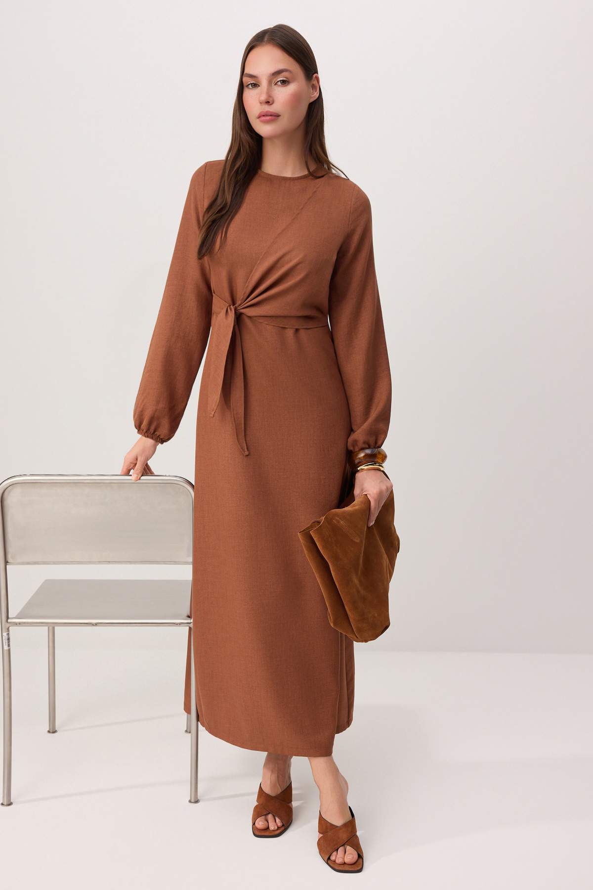 Trendyol Modest Sukienka z tkaniny o wyglądzie jasnobrązowego lnu TCTSS25EB00129