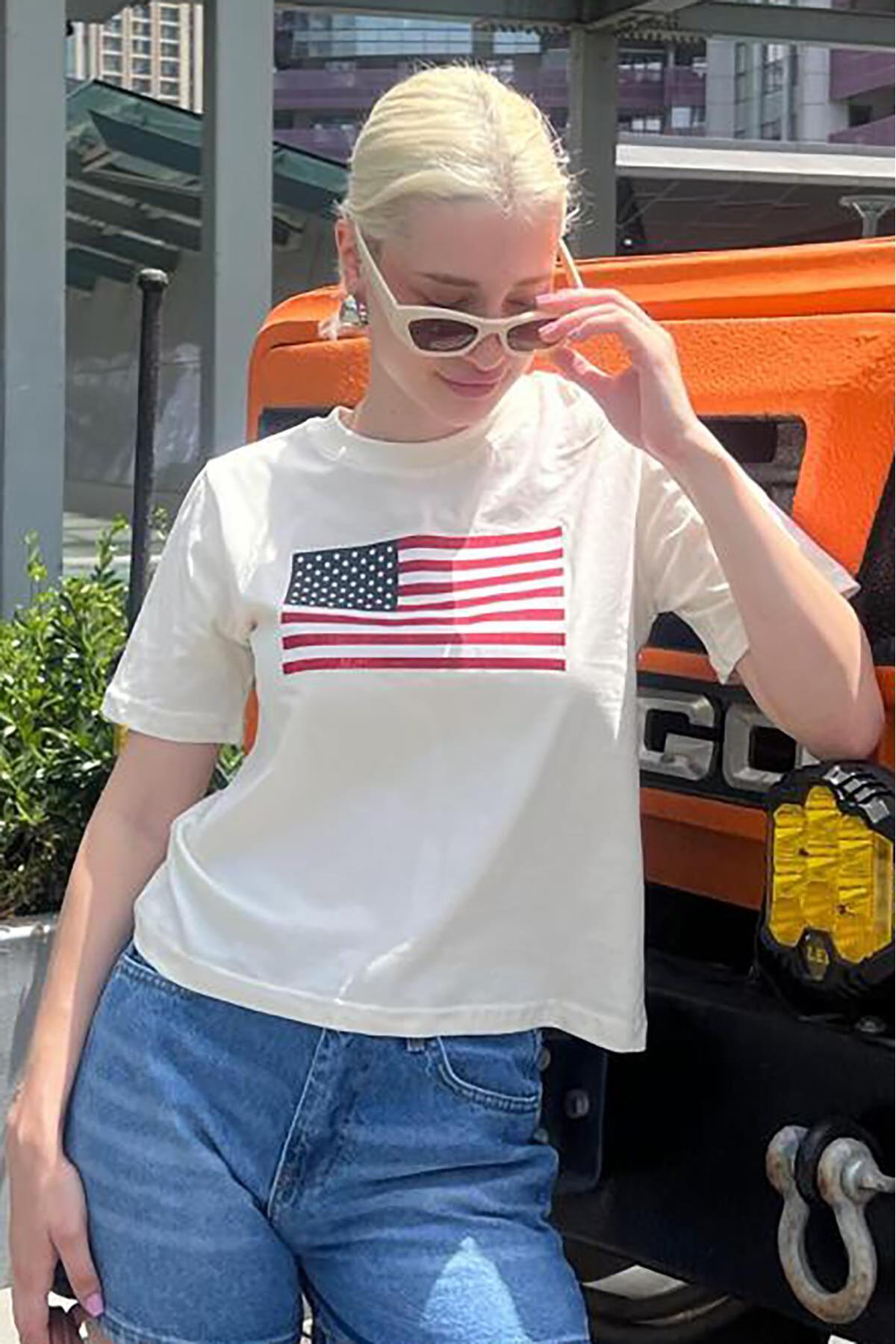 Madmext Lacivert Bisiklet Yaka Pamuklu Kısa Kollu Kadın T-Shirt MG2150 görsel 3