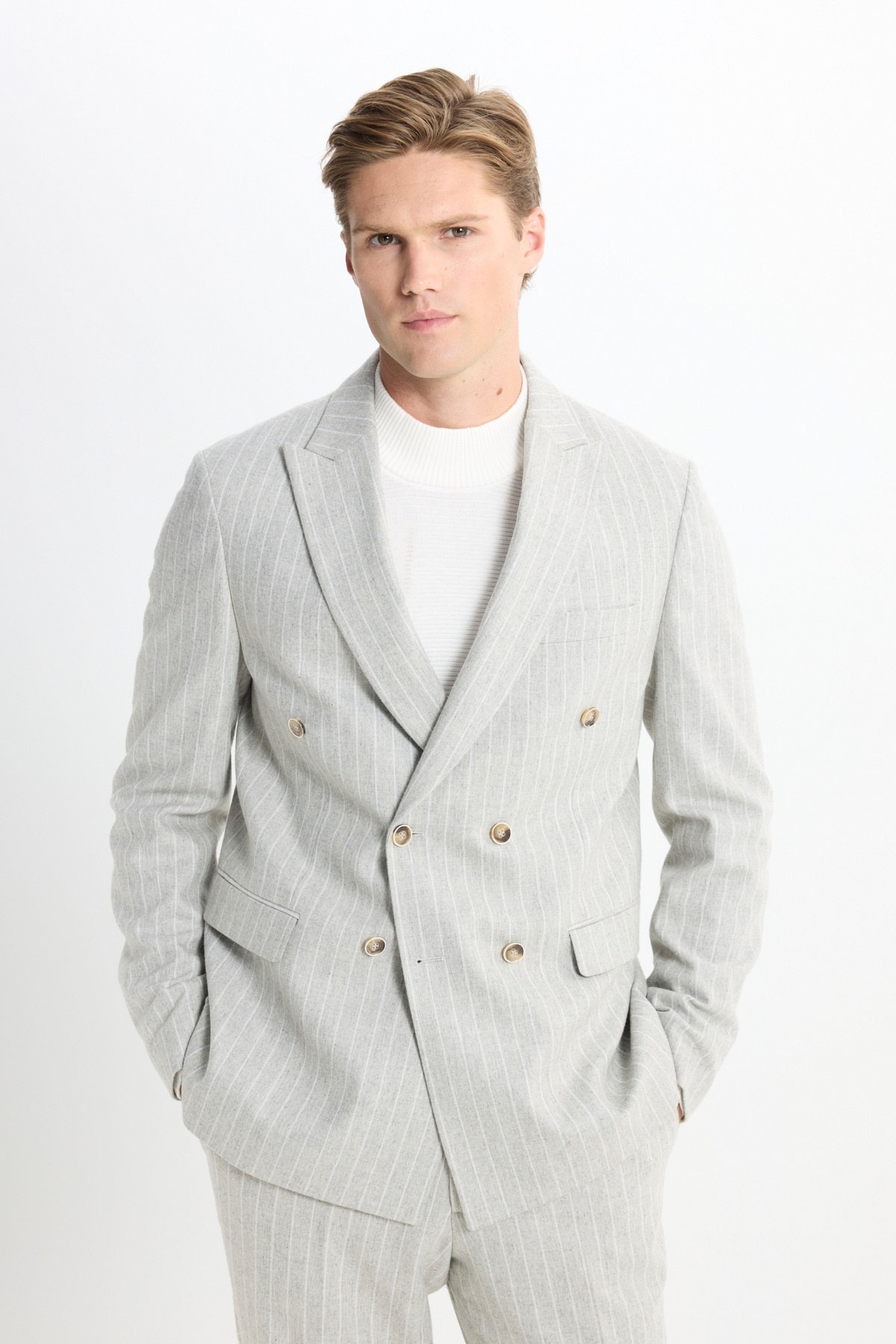 Altınyıldız Classics Men's Light Gray Woolen Slim Fit Slim Fit Swallow Collar Striped Cover Pocket Suit