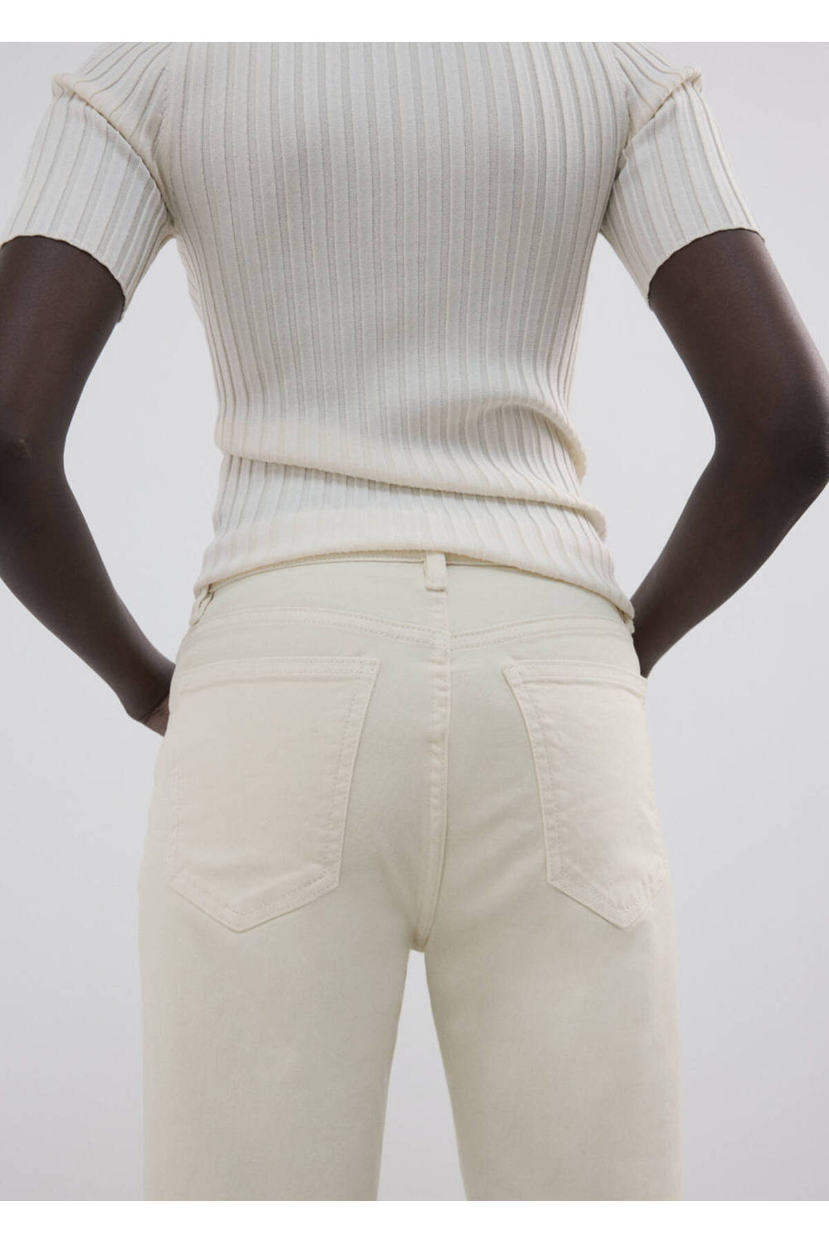 MANGO  Orta bel flared jean - Görsel 6