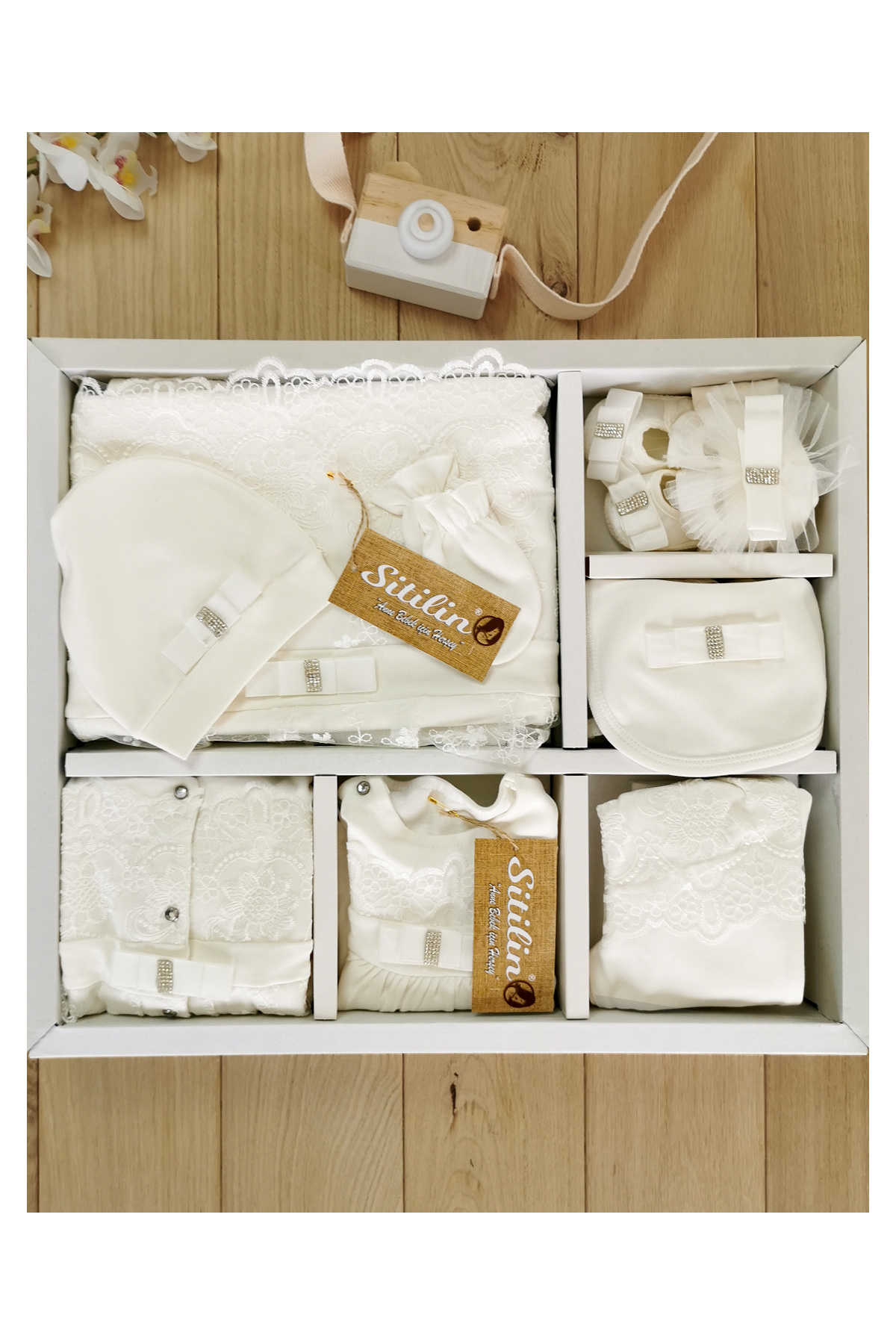Sitilin Kız Bebek Fransız Dantelli Lüks Beyaz 10 Lu Hastane Çıkışı Yenidoğan Set STL4560 fotoğrafı 4 (önizleme)