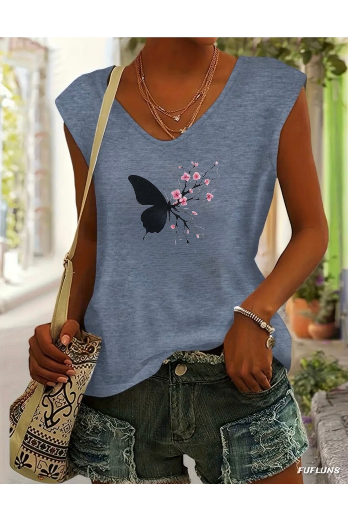 FUFLUNS SAKURA ÇİÇEK BASKILI KADIN OVERSİZE KOLSUZ T-SHIRT