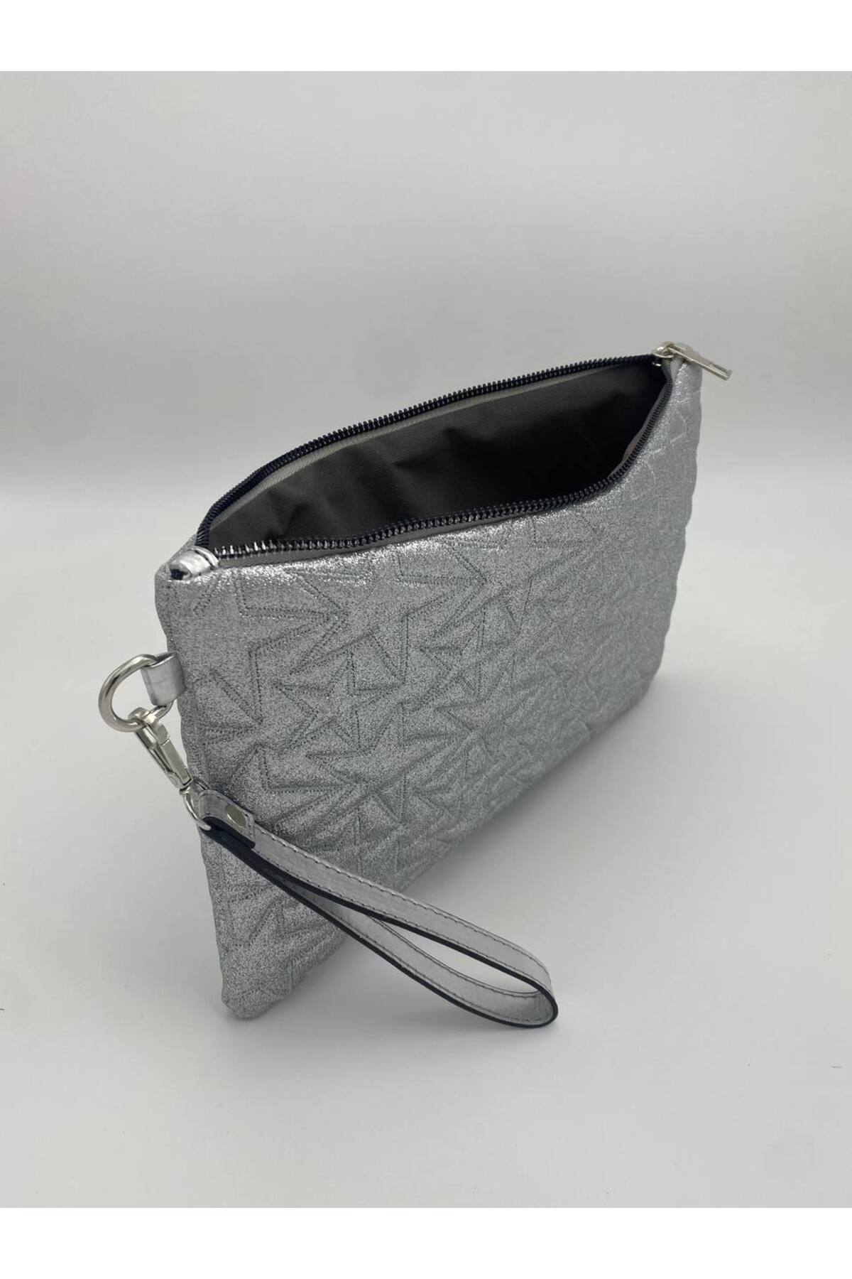 Gümüş Yıldız Desenli Portföy & Clutch Kadın Çantası Çıkaralabilir Bilek Askılı 30 x 19 cm görünüm 3