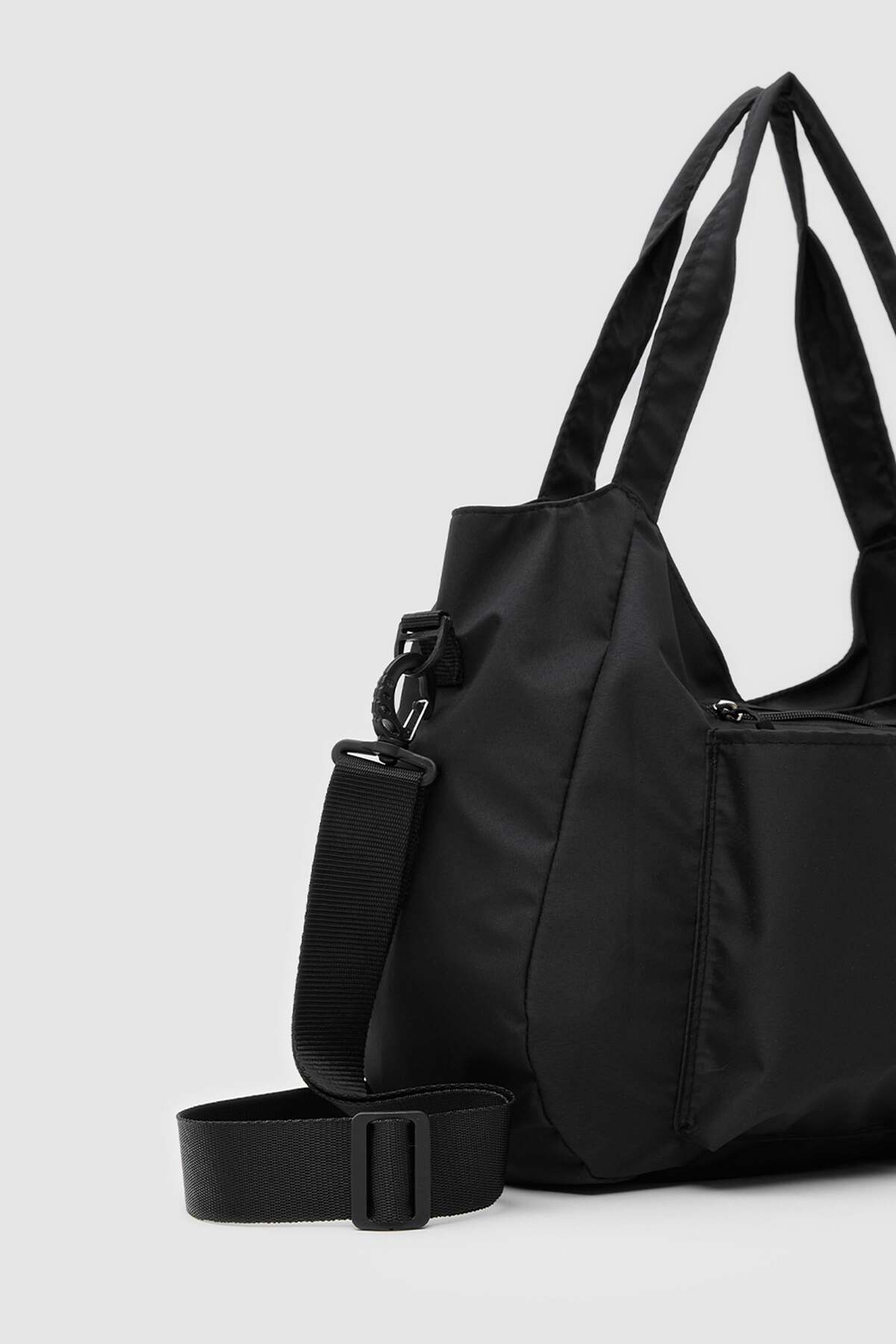 حقيبة رياضية يومية من القماش من بايا تكنيك باللون...