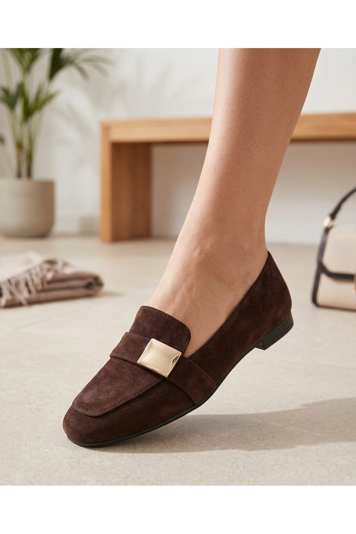 Pabuç Rüyası  Süet Gold Tokalı Kadın Loafer Babet