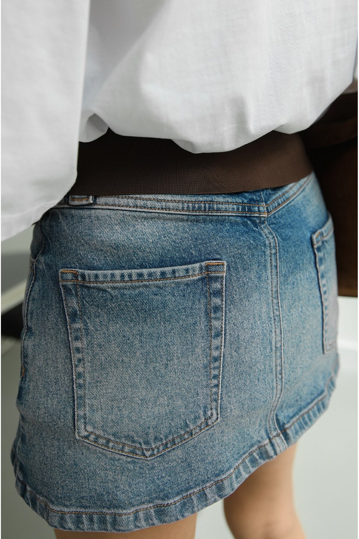 Havoş Mavi Yıkamalı Mini Denim Şort Etek görsel 6