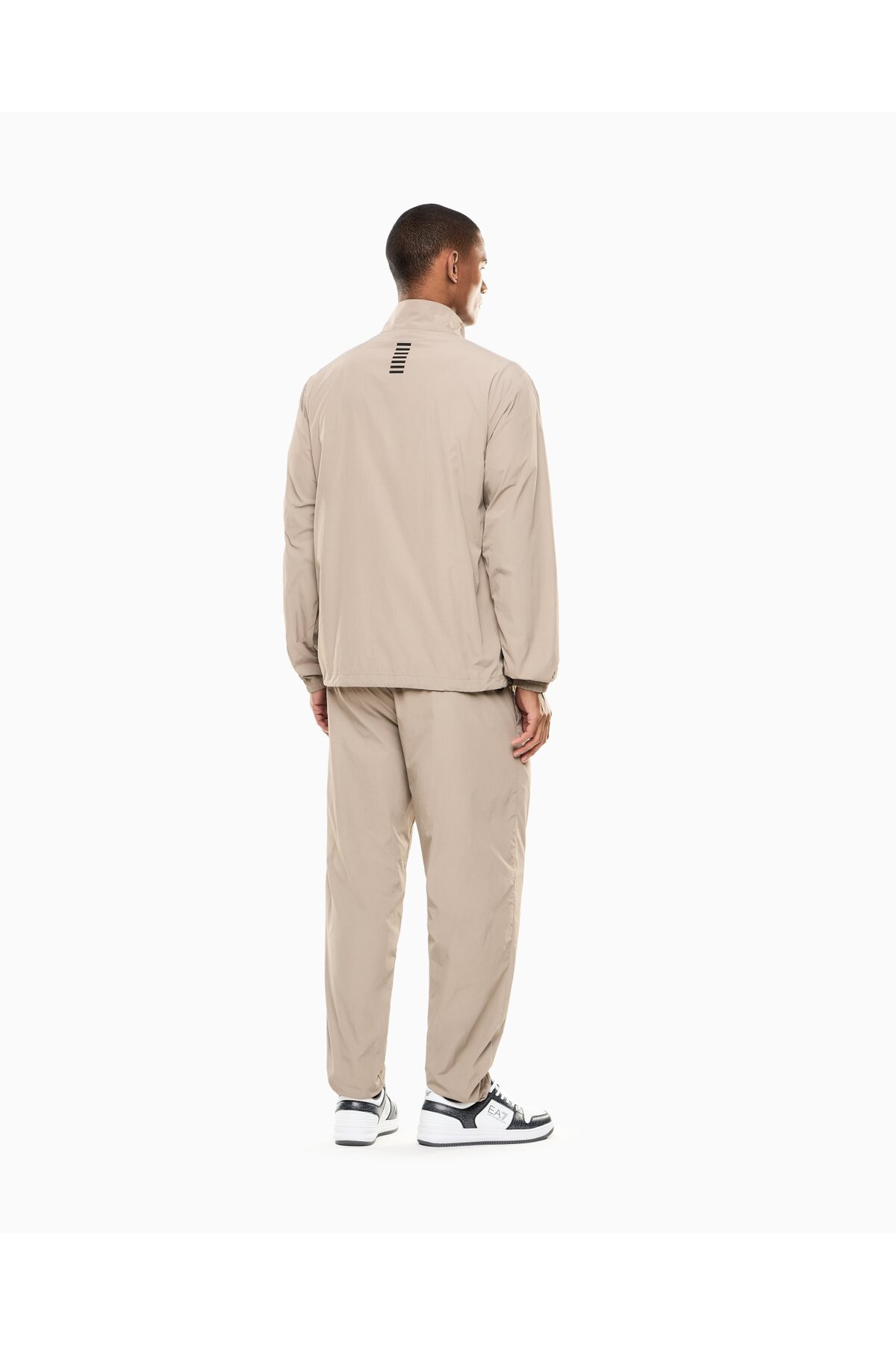 Erkek Regular Fit Dik Yakalı Kontrast Logo Desenli Düz Paçalı Bej Eşofman Takımı — بژ 7M001285 AF13190 — تصویر 4 از 5