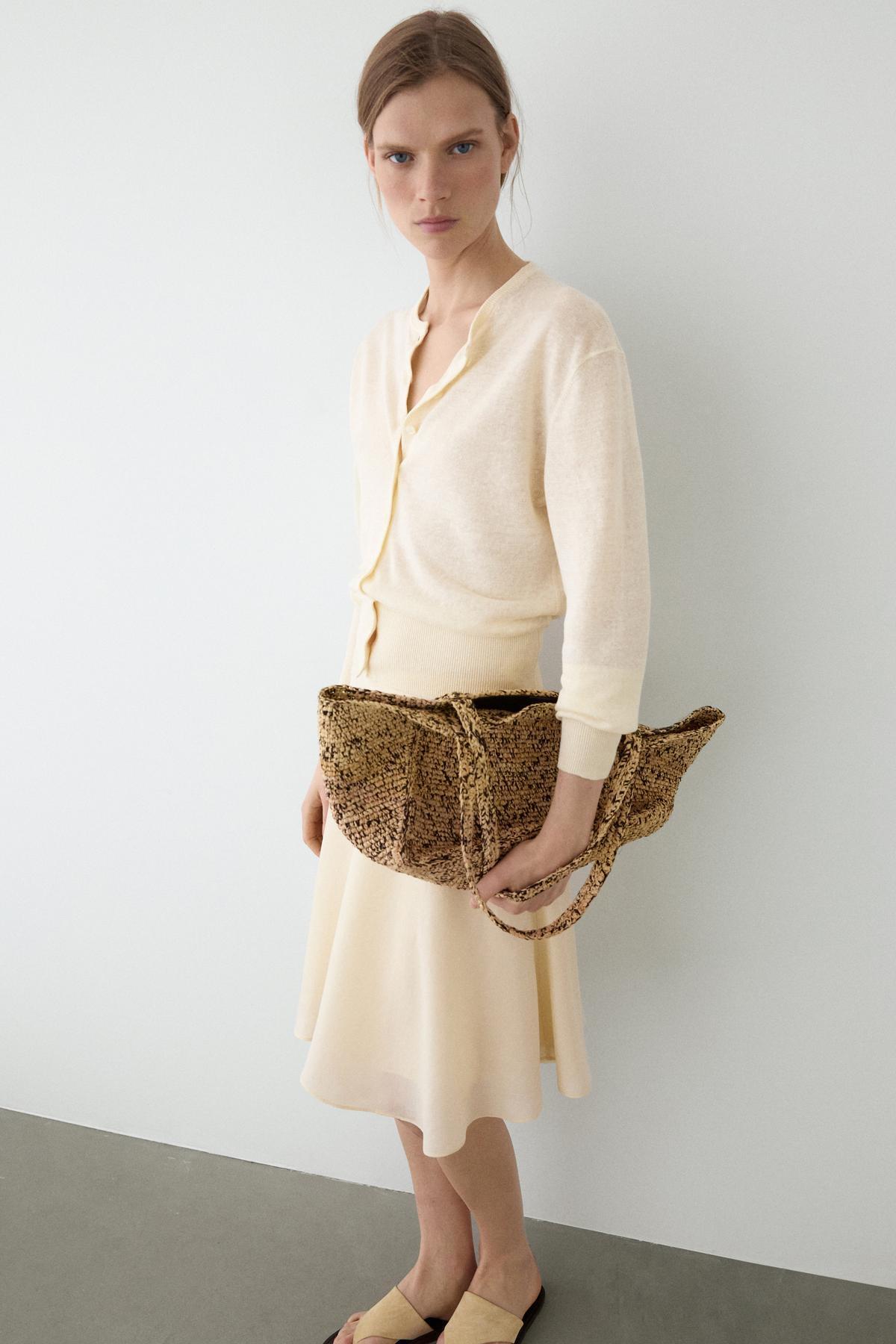 Massimo Dutti  Düğmeli keten triko hırka - Görsel 4