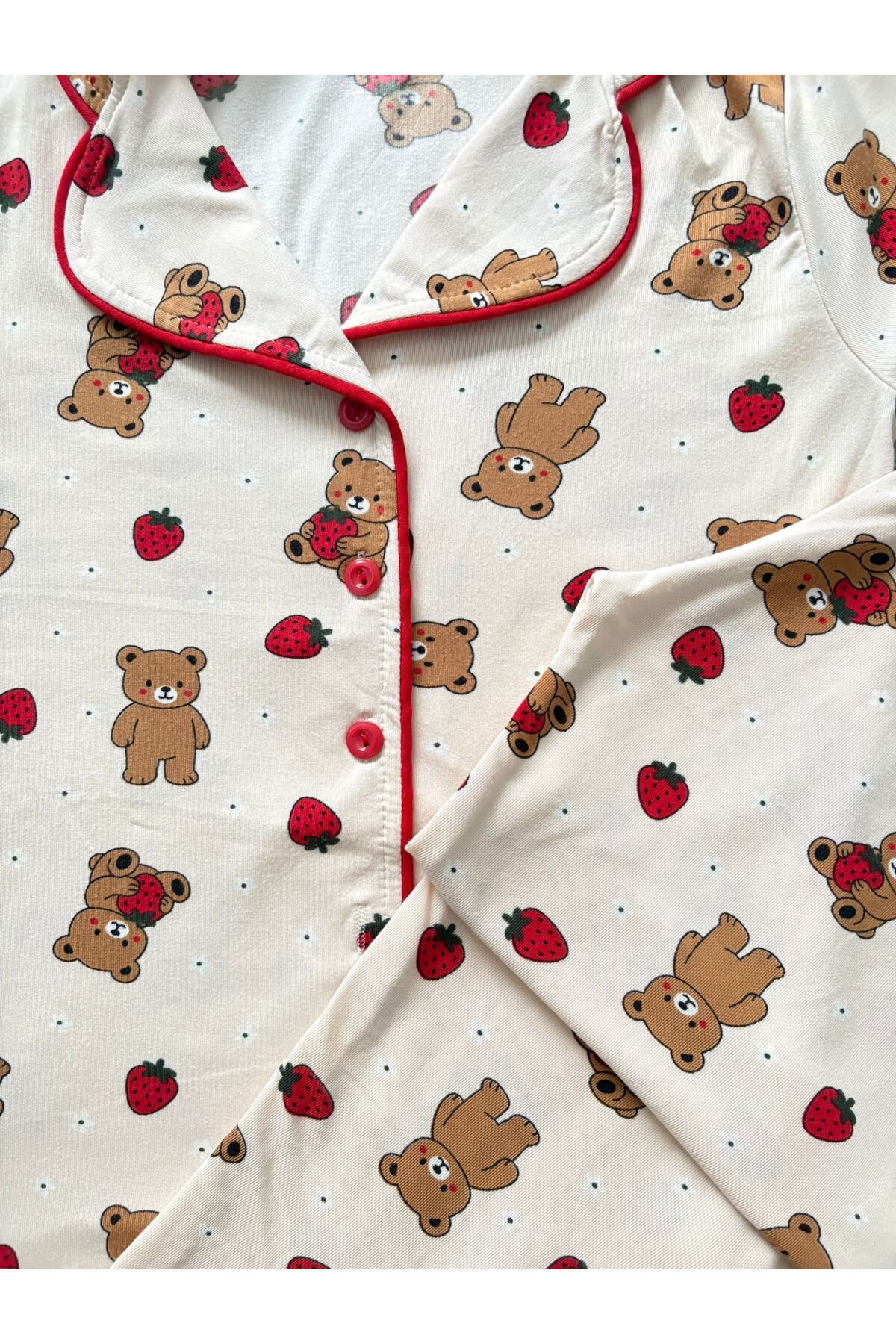 mışıl mışıl kids Kız Çocuk Ayıcık Çilek Desenli Yazlık Kısa Kollu Düğmeli Yumuşak Kumaş Pijama Takımı fotoğrafı 3 (önizleme)