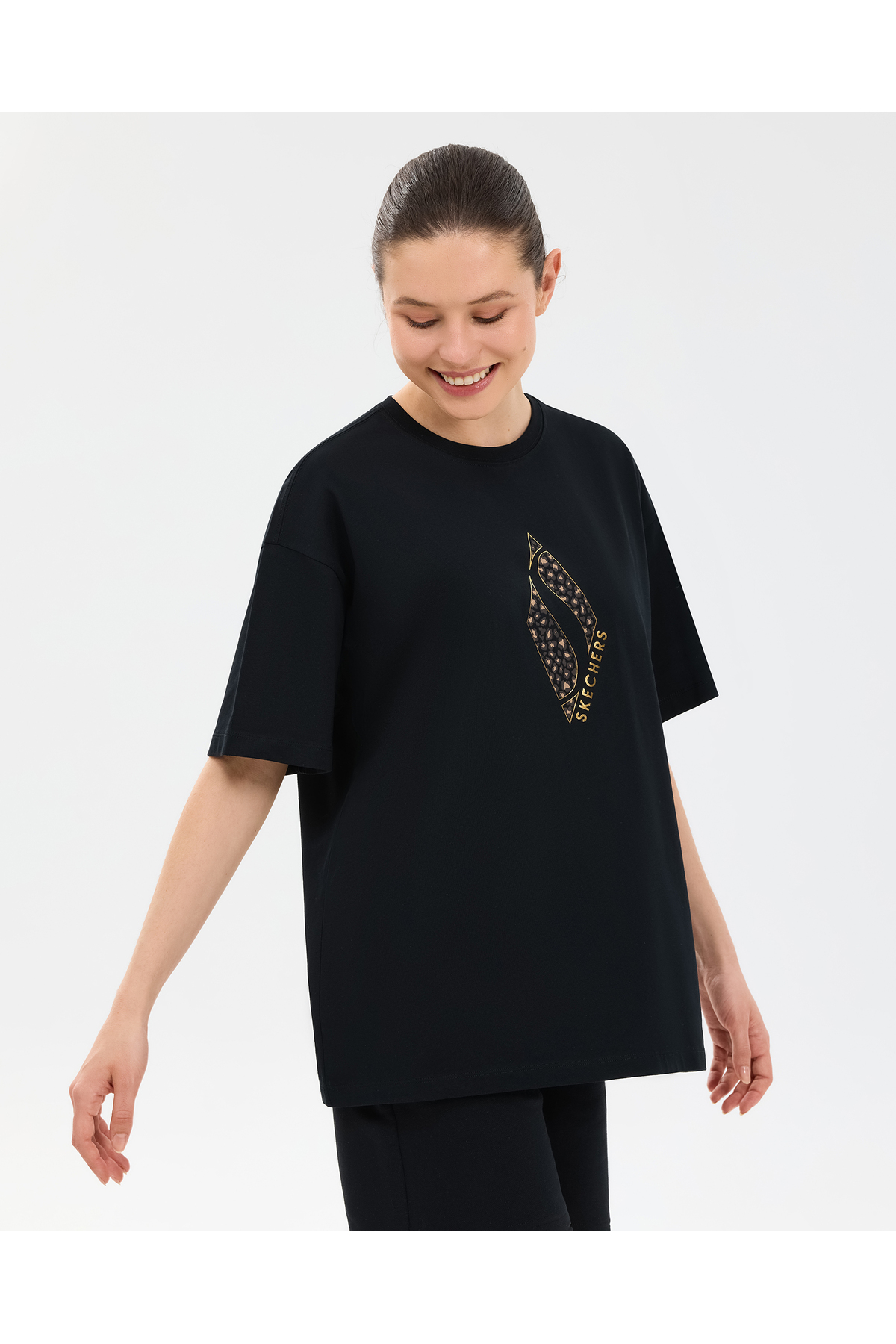 SKECHERS W Oversize Fit Graphic T-Shirt Kadın Siyah Tshirt S2610050-3817 görsel 2