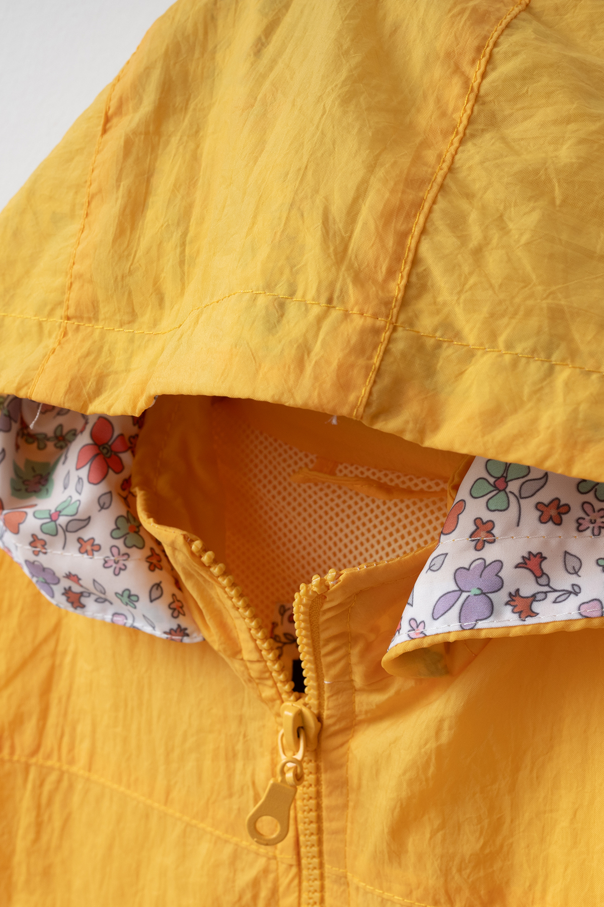 tinibud Premium Kapüşonlu Kız Çocuk Yağmurluk 2-9 Yaş Nefes Alabilir File Astarlı Hafif Rahat Şık fotoğrafı 3 (önizleme)