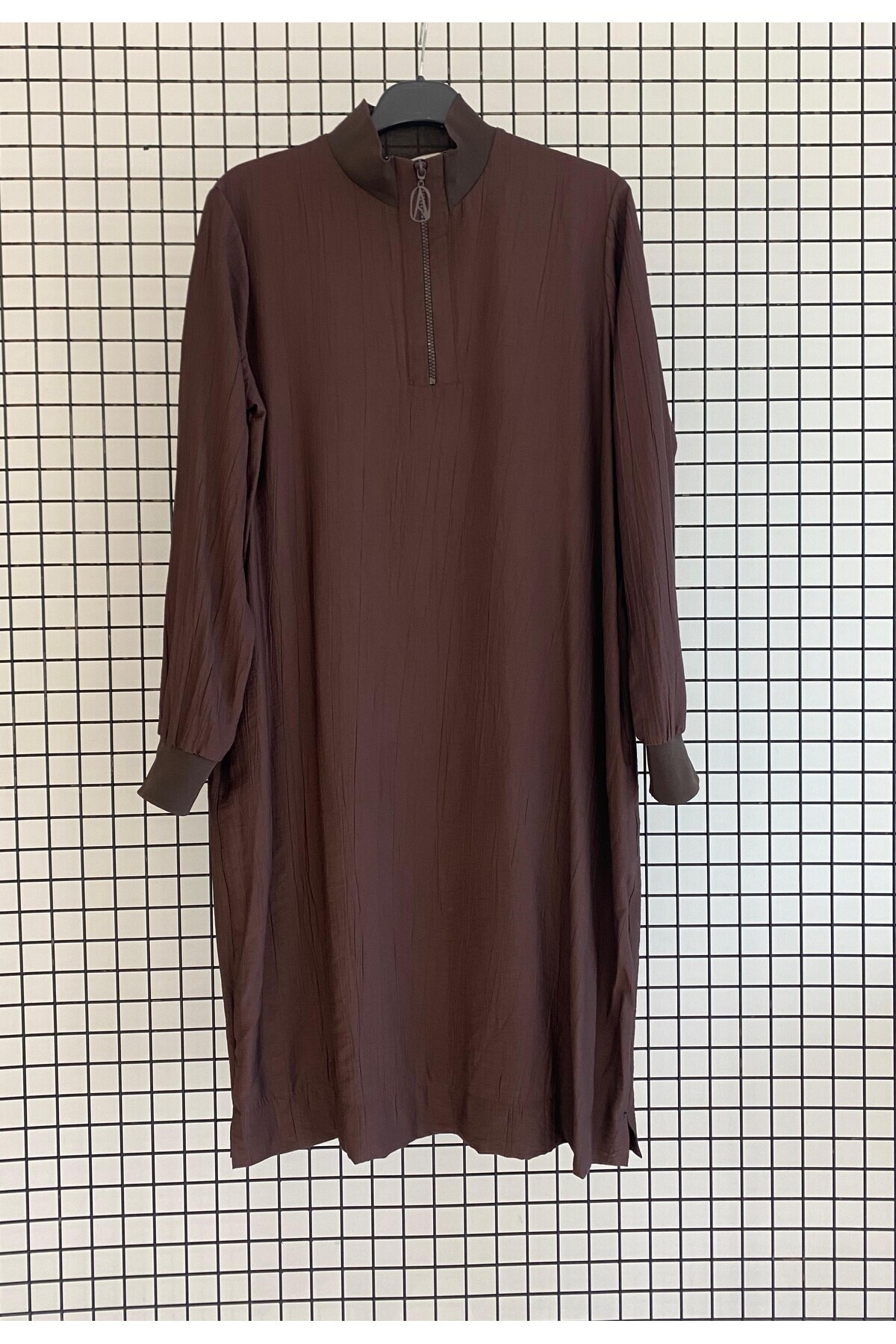 Trendy Collar Zippered Ribbed Natural Fabric Comfortable Fit Basic Hijab Tunic Length 102 cm
