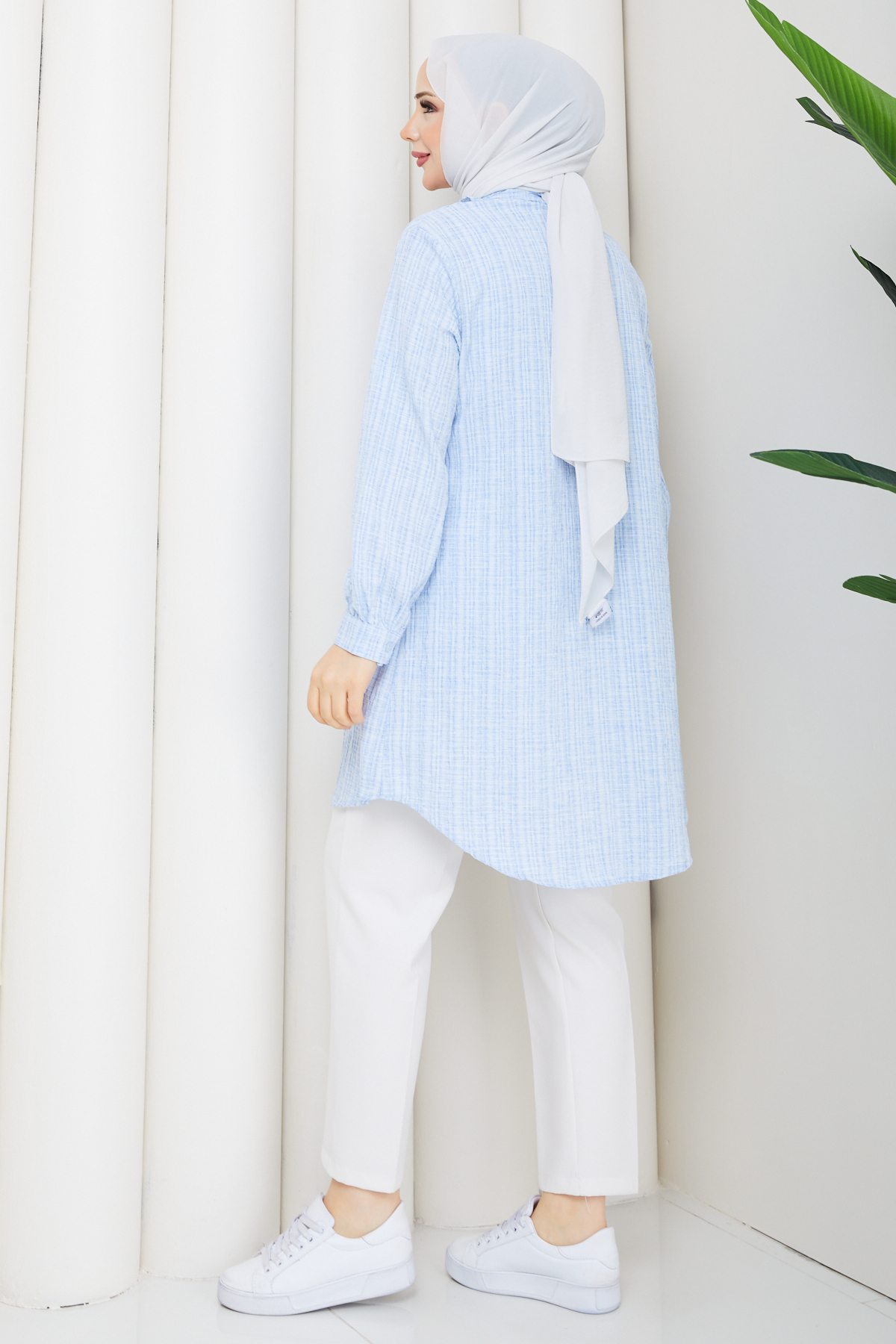 Pamuk Butik  Kadın Yaka Detaylı Fırfırlı Robalı Gömlek - Görsel 8