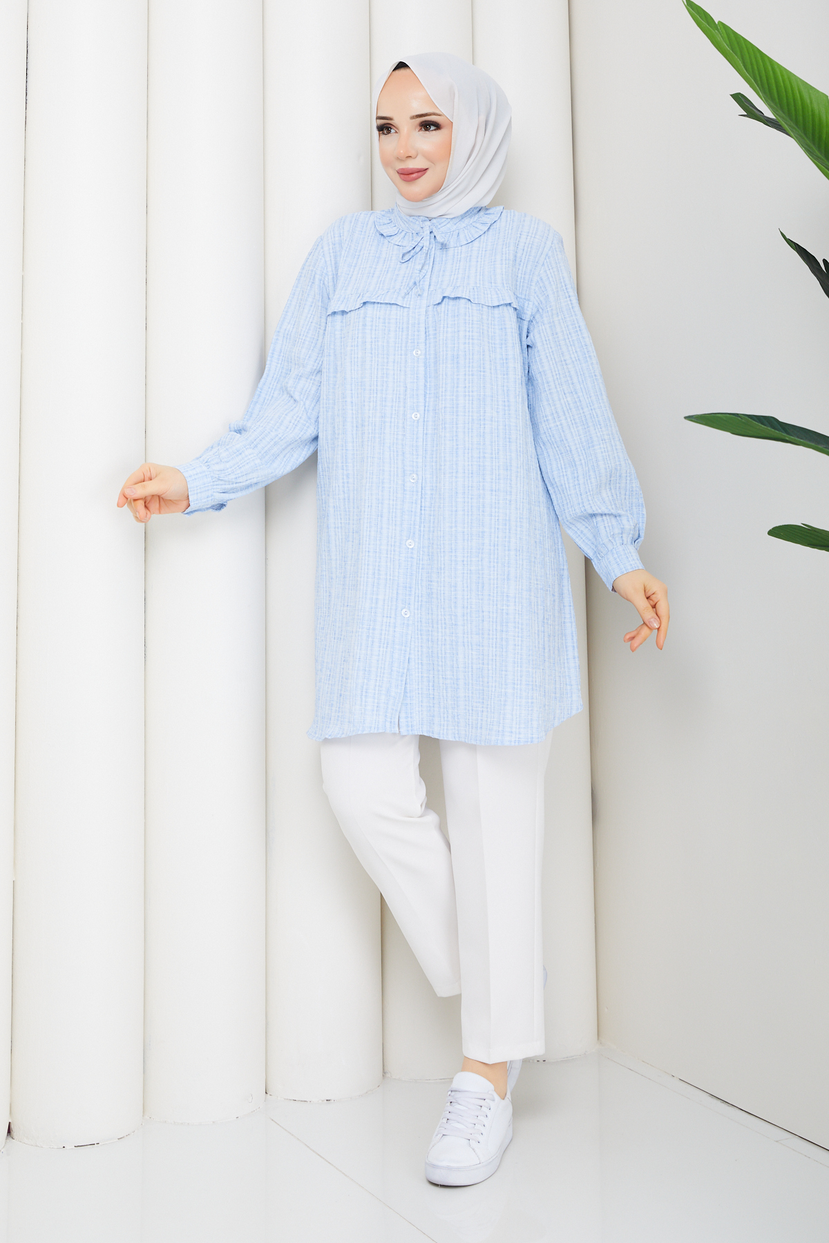 Pamuk Butik  Kadın Yaka Detaylı Fırfırlı Robalı Gömlek - Görsel 4