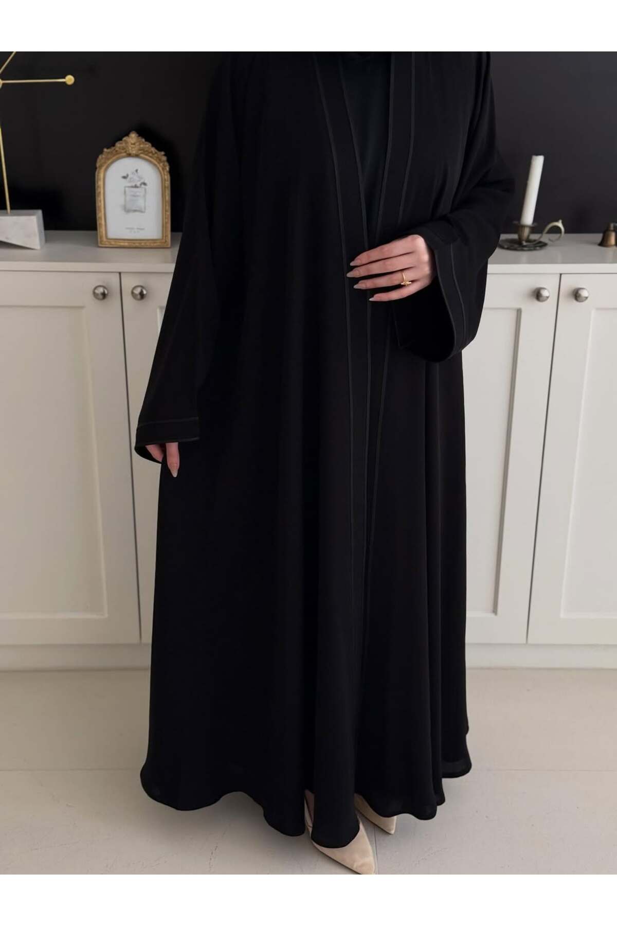 عبايه نص كلوش انيقه وراقيه على قيطان امام زرار كم...