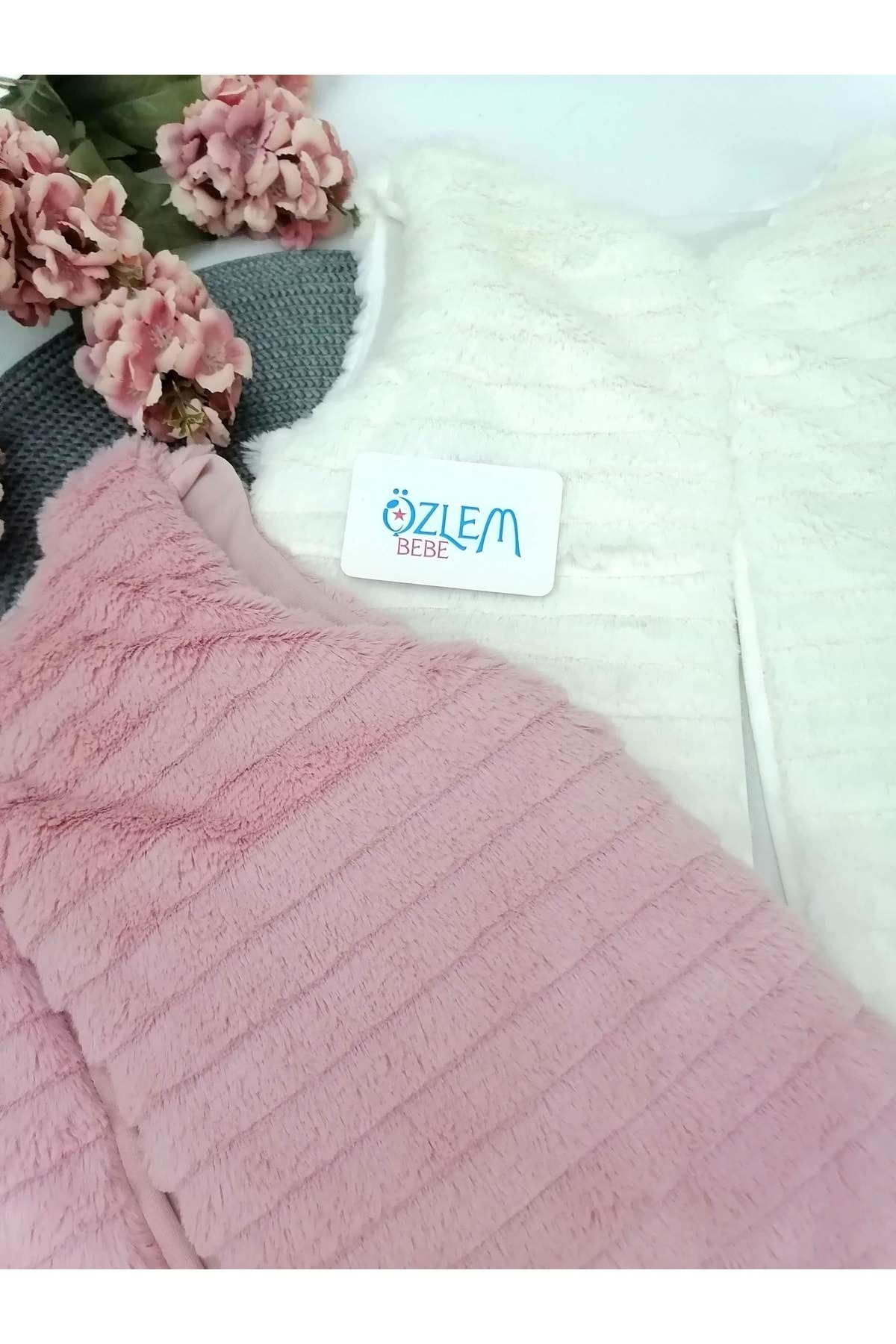 DİĞER1111 Elyaf Dolgulu Çizgili Doku Peluş Yelek Beyaz fotoğrafı 2 (önizleme)