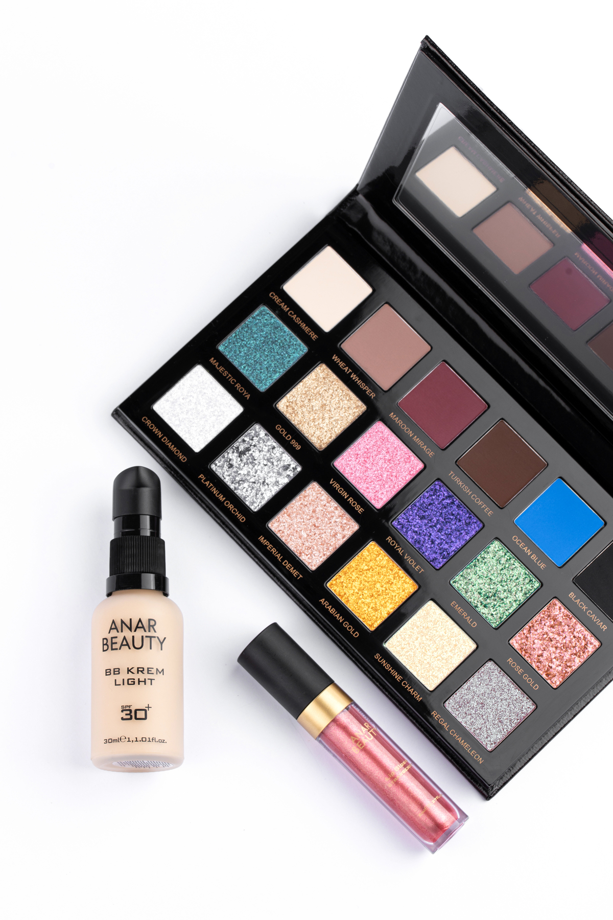 18 Renkli Far Paleti+BB Krem (Light)+Lip Oil Gloss (Strawberry)+3'lü SET — ANR0000010ANR0000001ANR0000008