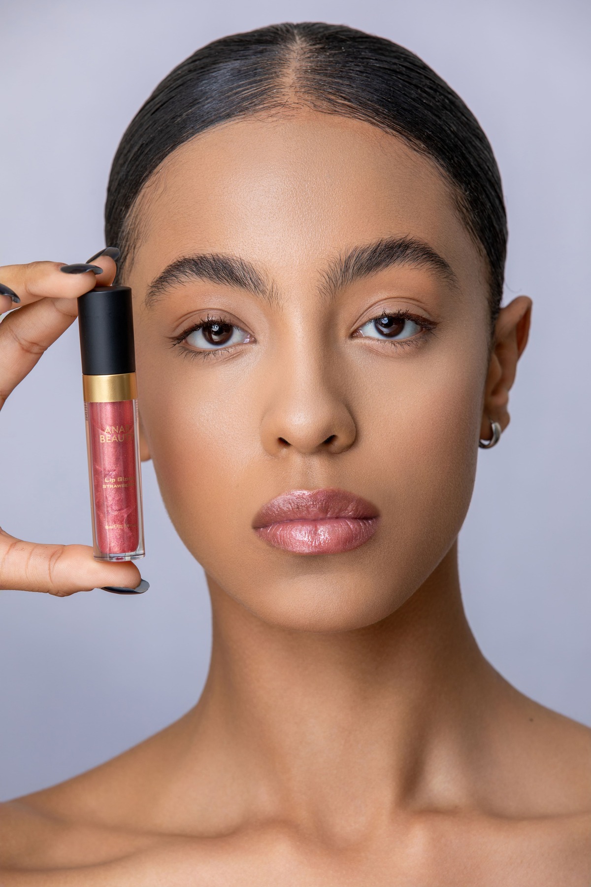 18 Renkli Far Paleti+BB Krem (Light)+Lip Oil Gloss (Strawberry)+3'lü SET — ANR0000010ANR0000001ANR0000008 — تصویر 4 از 8