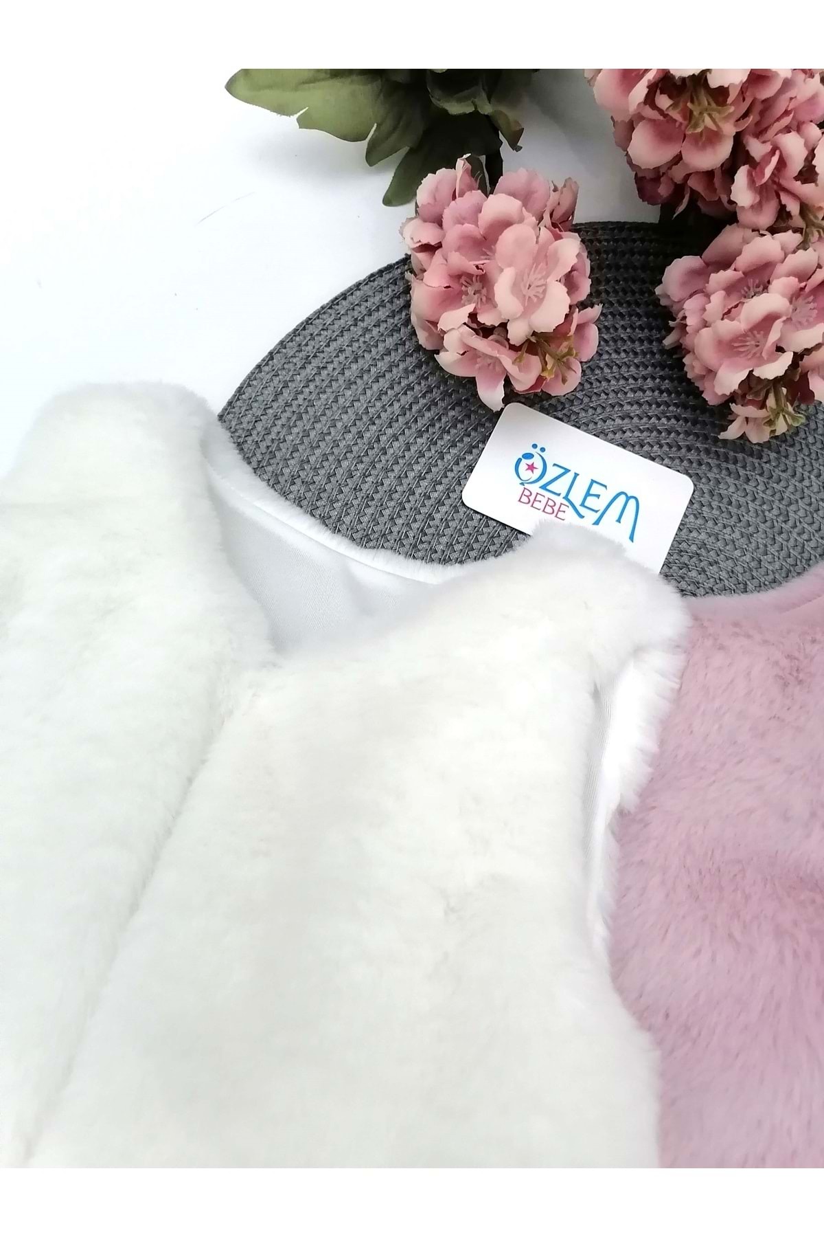 DİĞER1111 Elyaf Dolgulu Düz Doku Peluş Yelek Beyaz fotoğrafı 2 (önizleme)