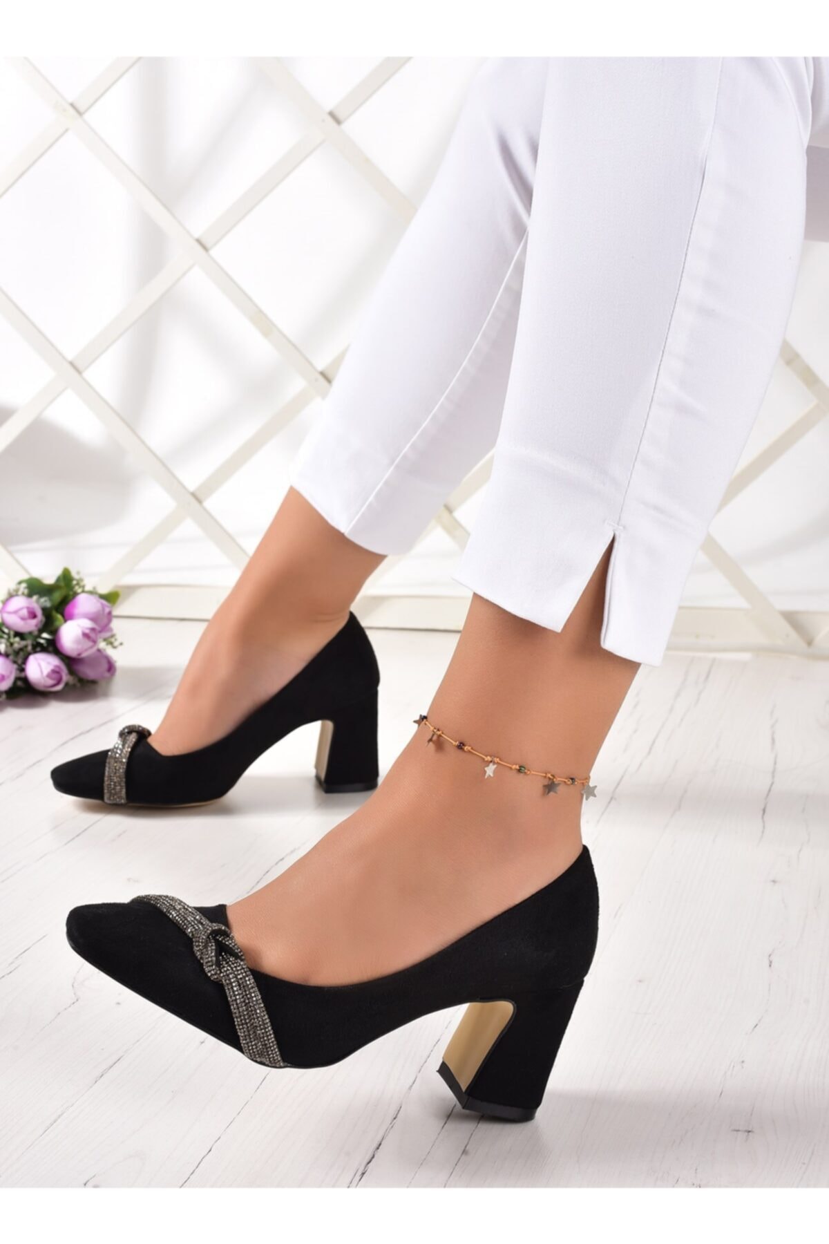 Erkan Saçmacı Siyah Süet Küt Burunlu Klasik Kadın Ayakkabı 7 Cm Topuk Boyu
