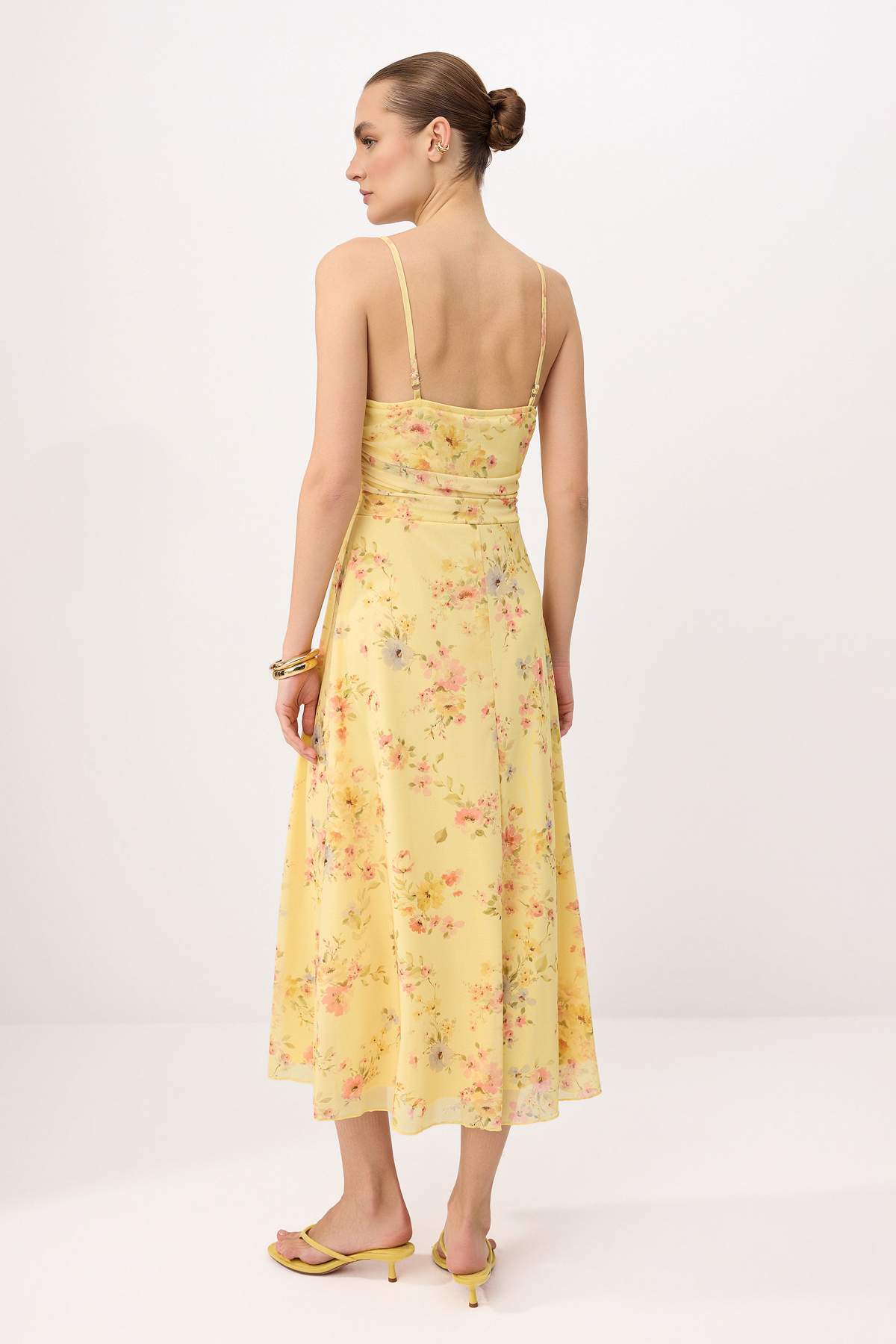 Trendyolmilla  Çok Renkli A-Kesim/Çan Form Havuz Yaka İnce Askılı Kolsuz Tül Örme Elbise TWOSS26EL00369 - Görsel 4