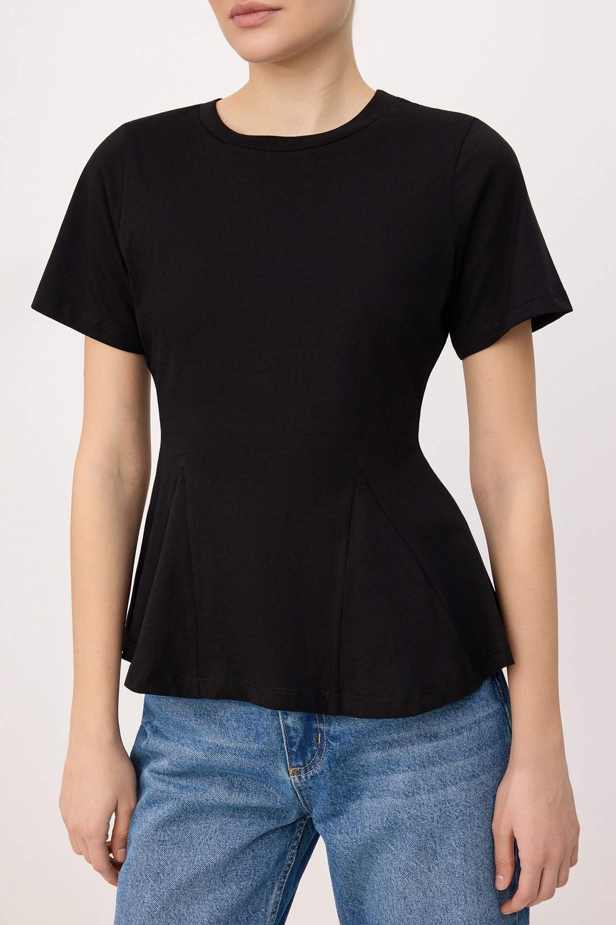 Trendyolmilla  Siyah Düz Peplum Bisiklet Yaka Standart Kol Kısa %100 Pamuk Örme Bluz TWOSS26BZ00028 - Görsel 3