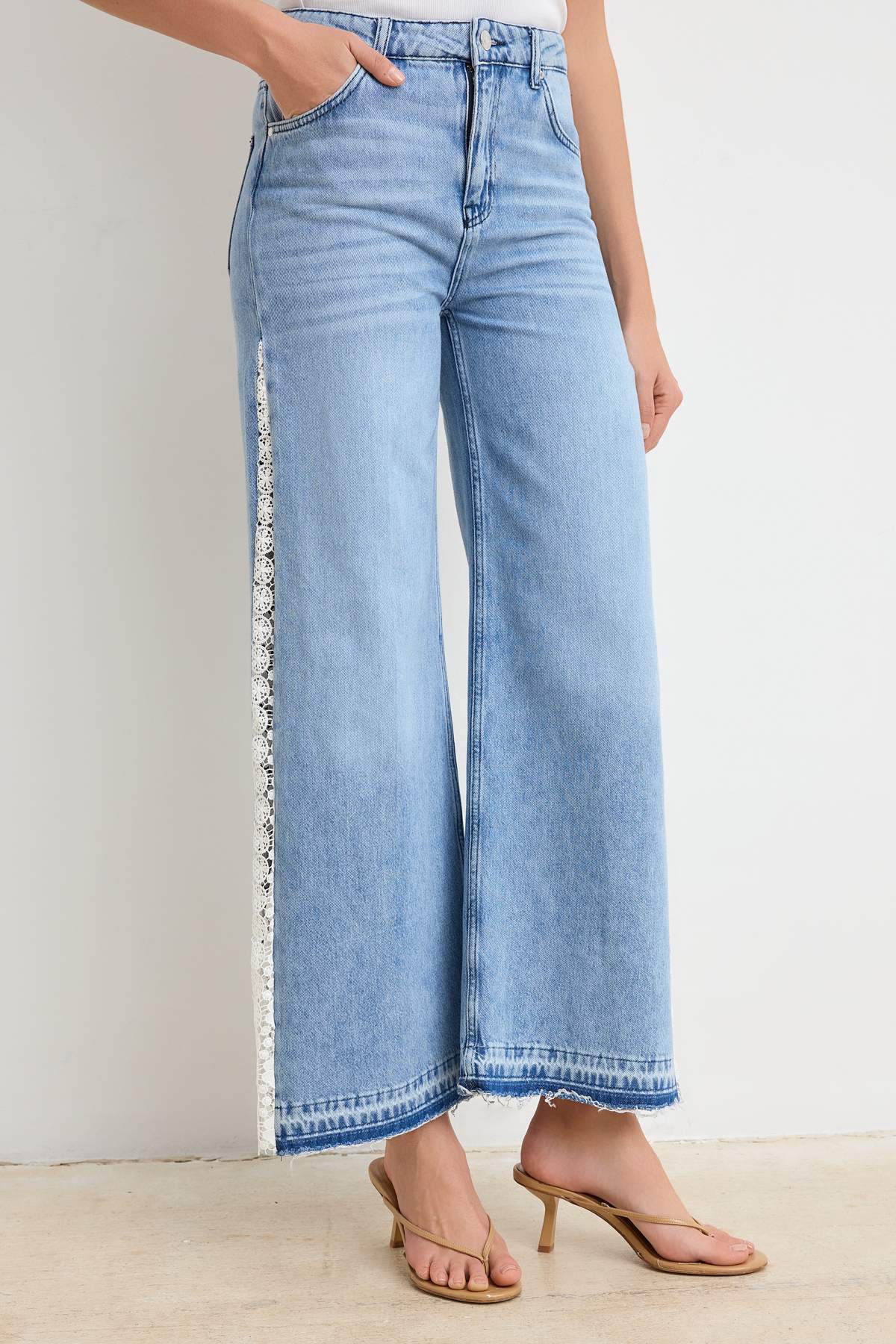 Trendyolmilla  Mavi DÖKÜMLÜ Yüksek Bel %100 Pamuk Wide Leg Jeans TWOSS26JE00229 - Görsel 3