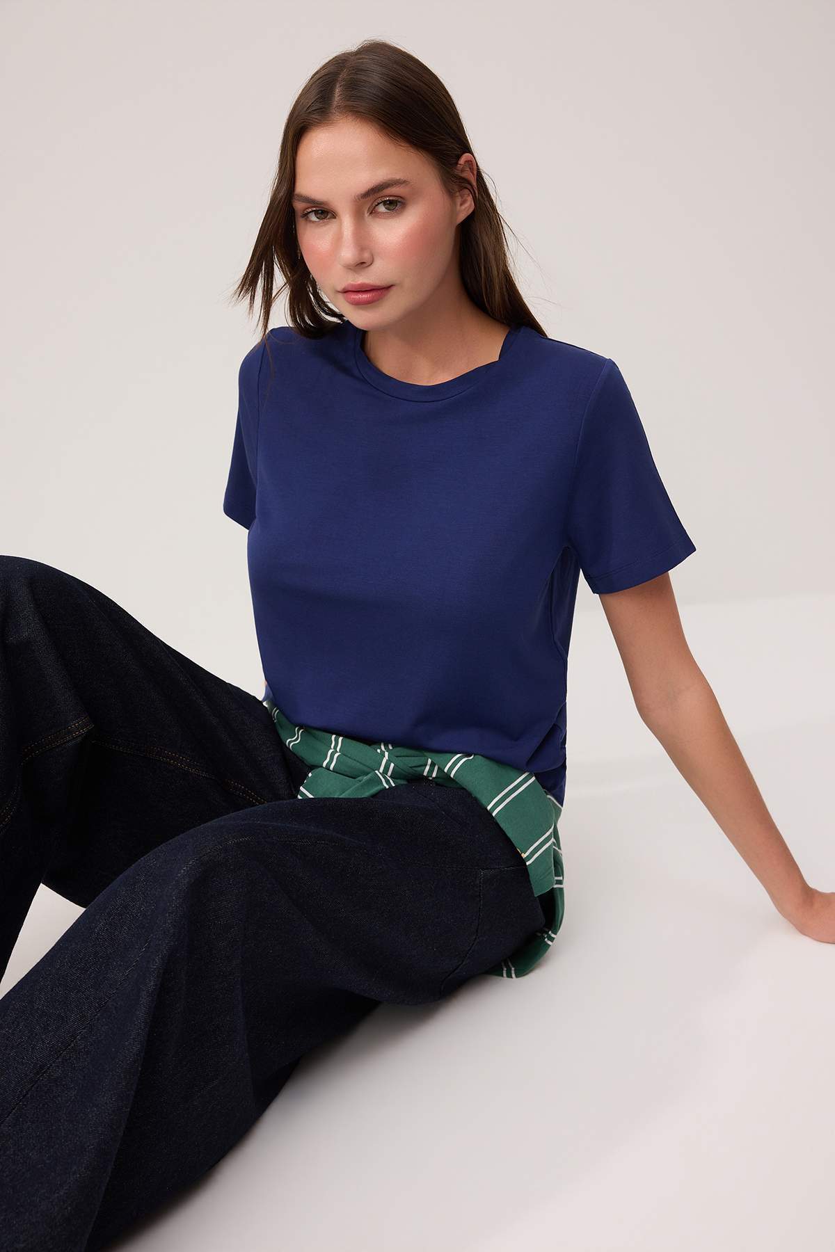 Trendyolmilla Lacivert Regular/Normal Kalıp Kısa Kollu Modal Premium Örme T-Shirt TWOSS26TS00092