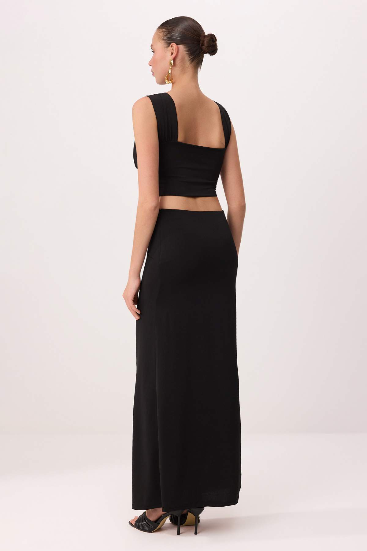 Trendyolmilla  Siyah Büzgü Detaylı Etek Bluz Alt - Üst Takım TPRSS26AU00006 - Görsel 4