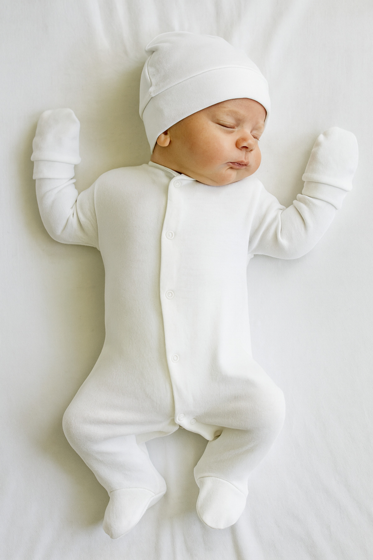 Necix's Kolej Yaka Çıtçıtlı Şapkalı Eldivenli Üçlü Tulum Beyaz fotoğrafı 2 (önizleme)