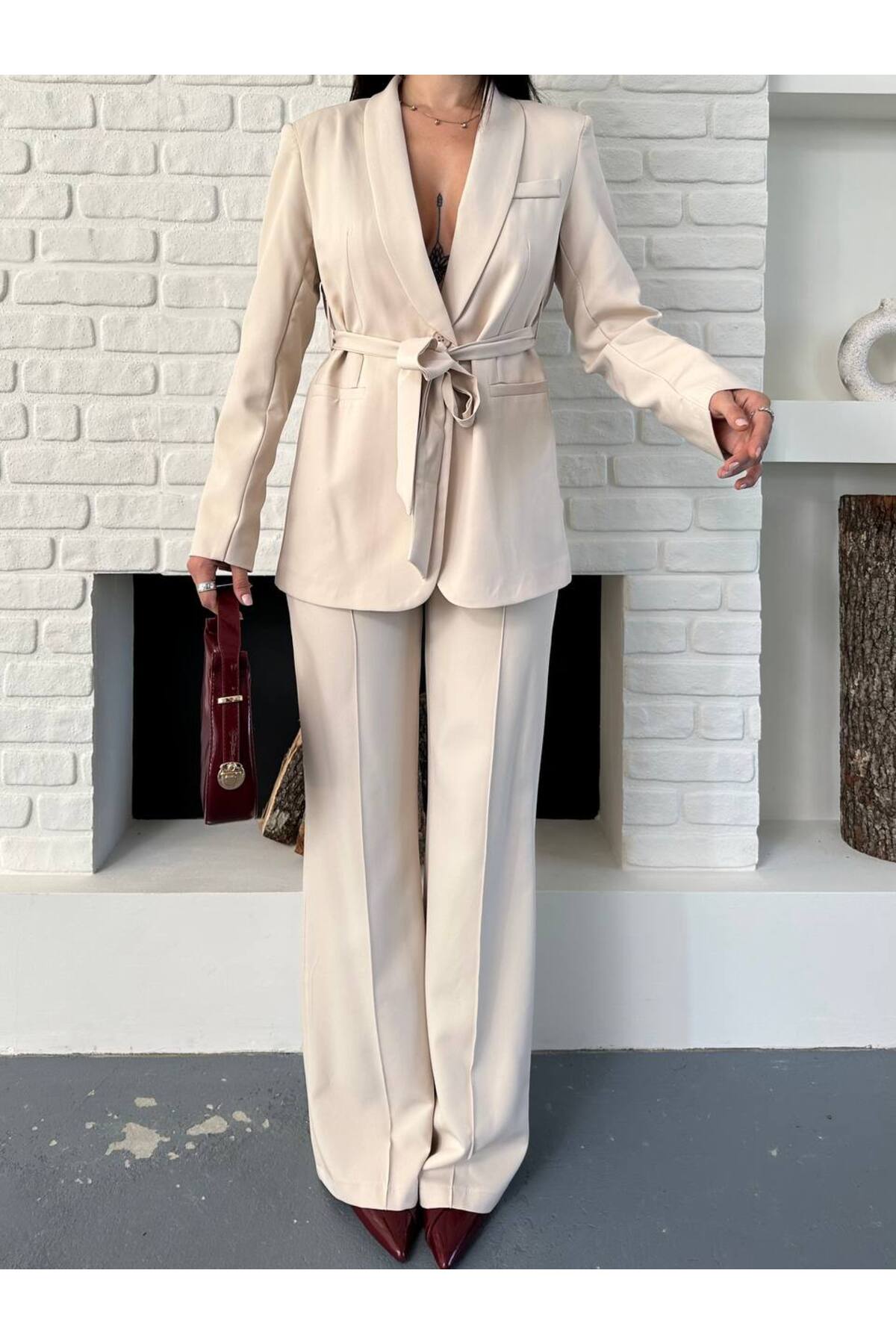 Damen Blazer-Hose-Set mit Gürtel, Steinfarben - Görsel 4