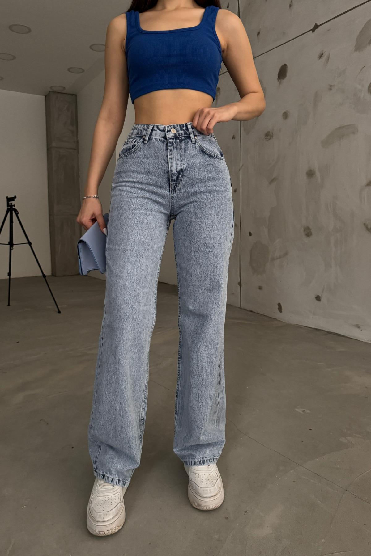 BİKELİFE  Kadın Açık Mavi Kar Yıkama Yüksek Bel Geniş Paça Kot Pantolon - Görsel 4