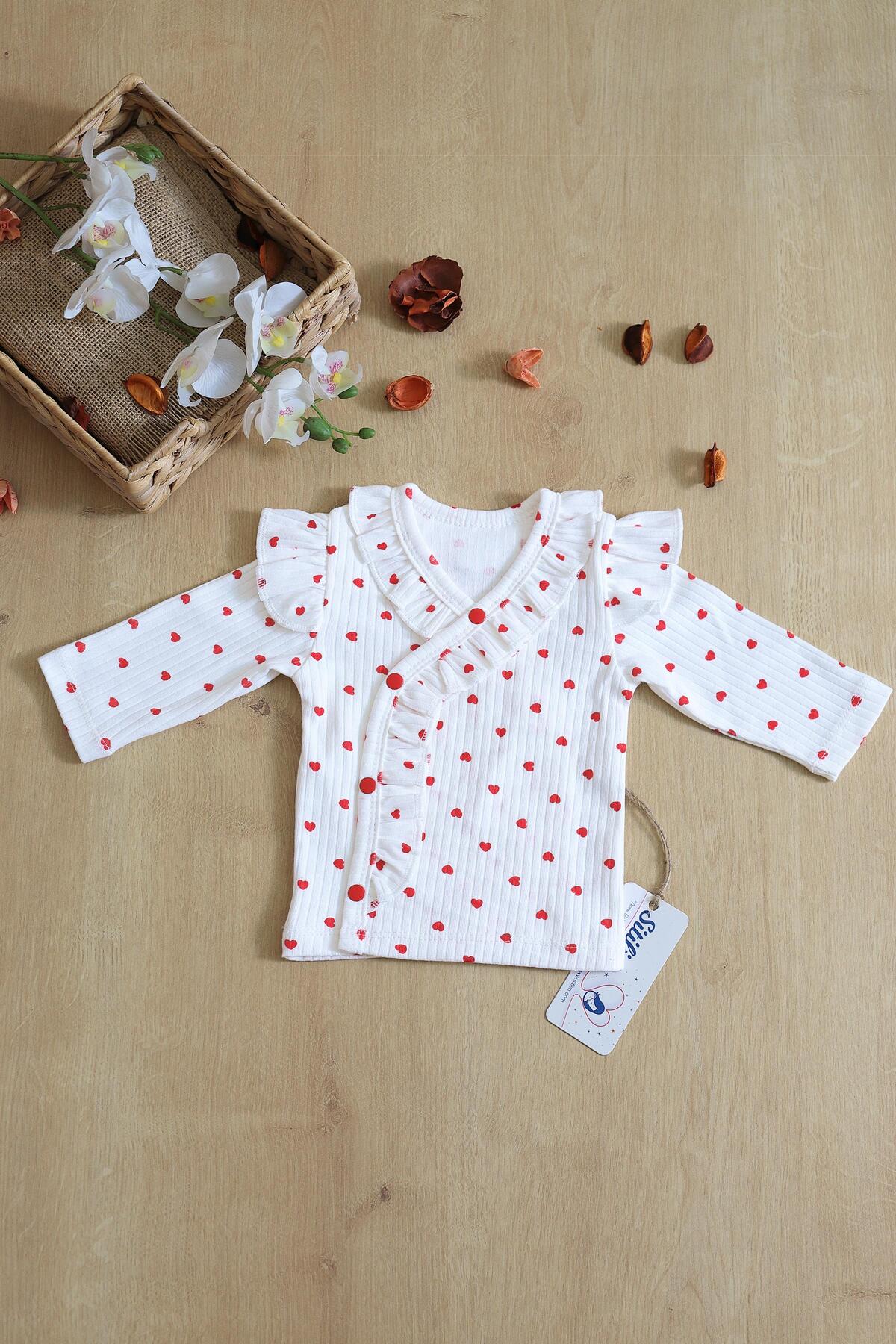 Sitilin Kız Bebek Beyaz Kalpli Lüks Süslü 5 Li Hastane Çıkışı Yenidoğan Set STL6231 fotoğrafı 4 (önizleme)