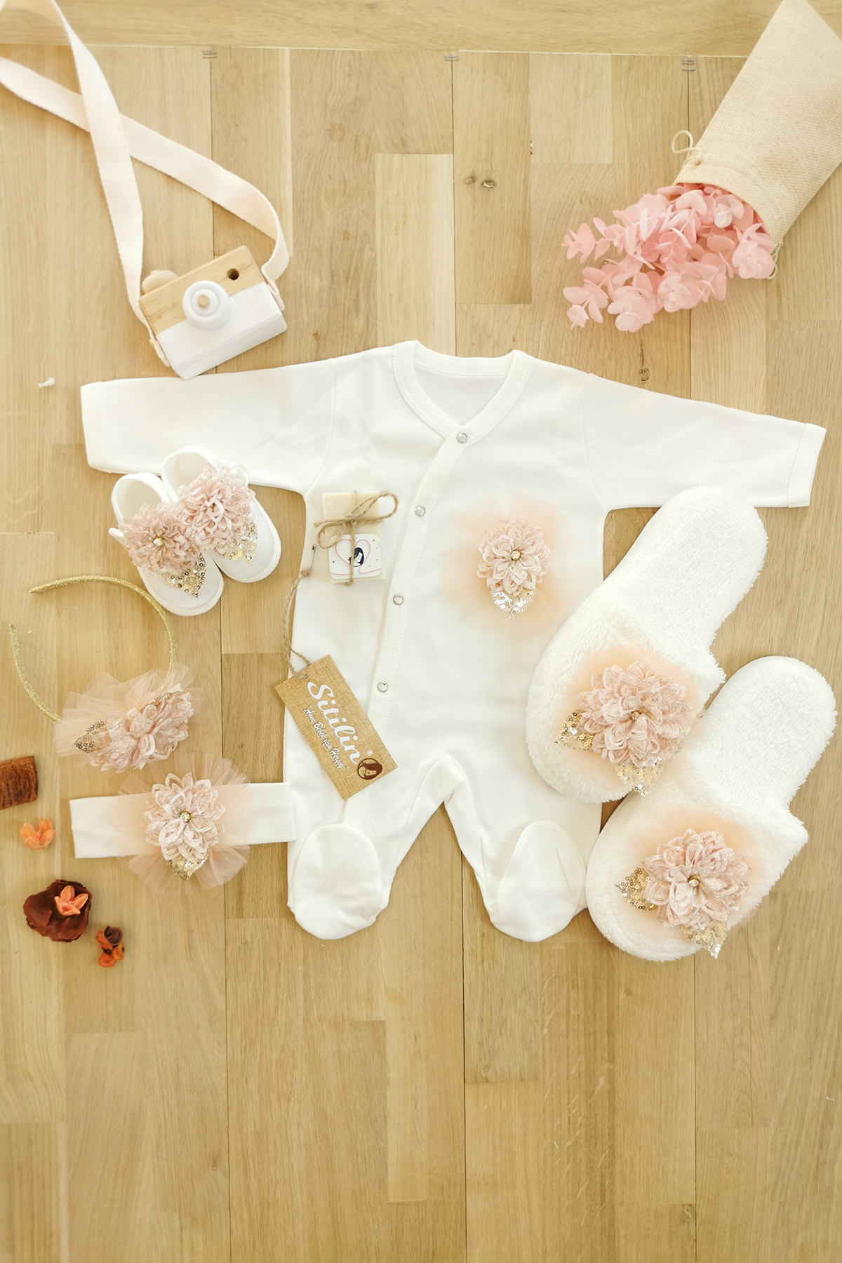 Sitilin Lohusa Anne ve Bebek Terlik Taç Seti Takım 4903 STL4533 fotoğrafı 4 (önizleme)