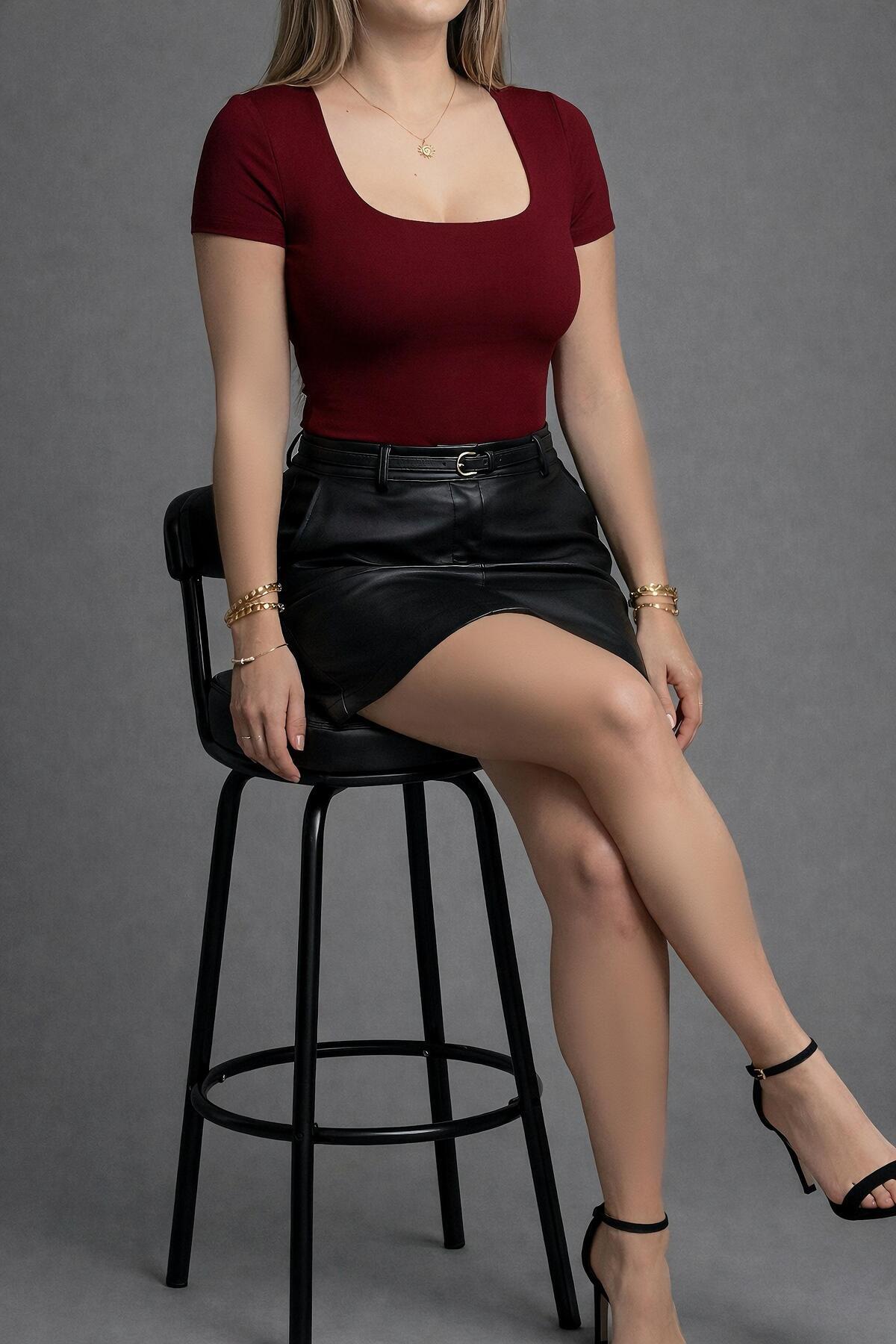 MODiSCHO Kadın Bordo Kare Yaka Slim Fit Pamuklu Ultra Soft Likralı Kumaş Basic Bluz görsel 6