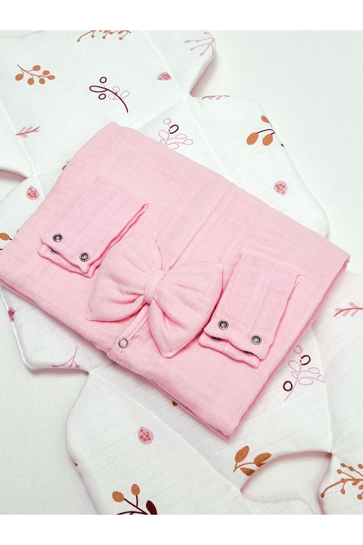 Yada Baby %100 Organik Pamuklu Kumaştan Müslin Dört Kat Minderli Puset Örtüsü Seti fotoğrafı 4 (önizleme)