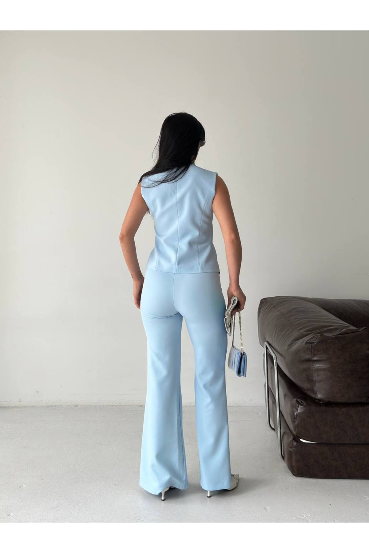Women's Baby Blue Two-Piece Set with Slit Hem Trousers and Buttoned Vest - Görsel 8