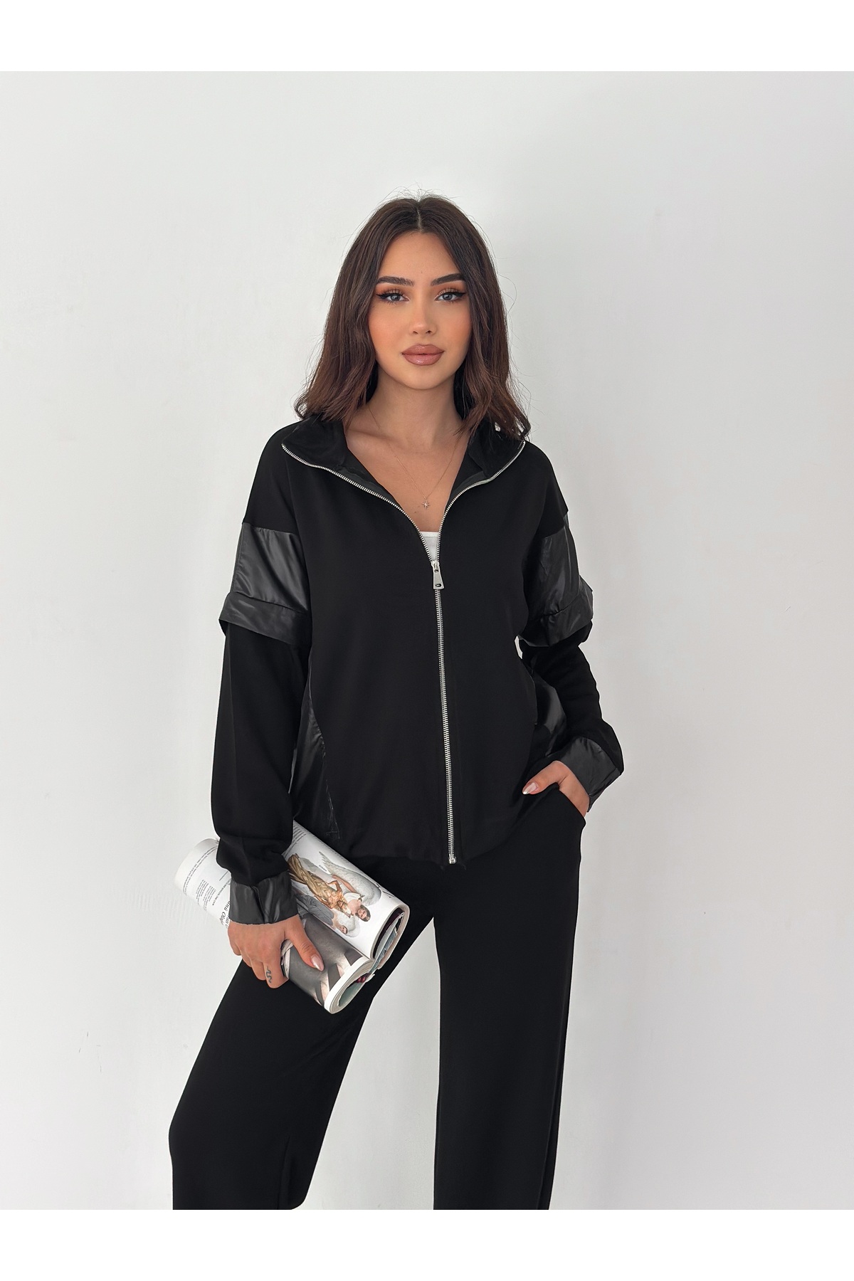 ست گرمکن گشاد و برش‌دار پارچه‌ای زنانه Jesica، گرمکن گشاد و شیک ورزشی پارچه‌ای Jesica — مشکی JESİCATKM-2605 — تصویر 2 از 8