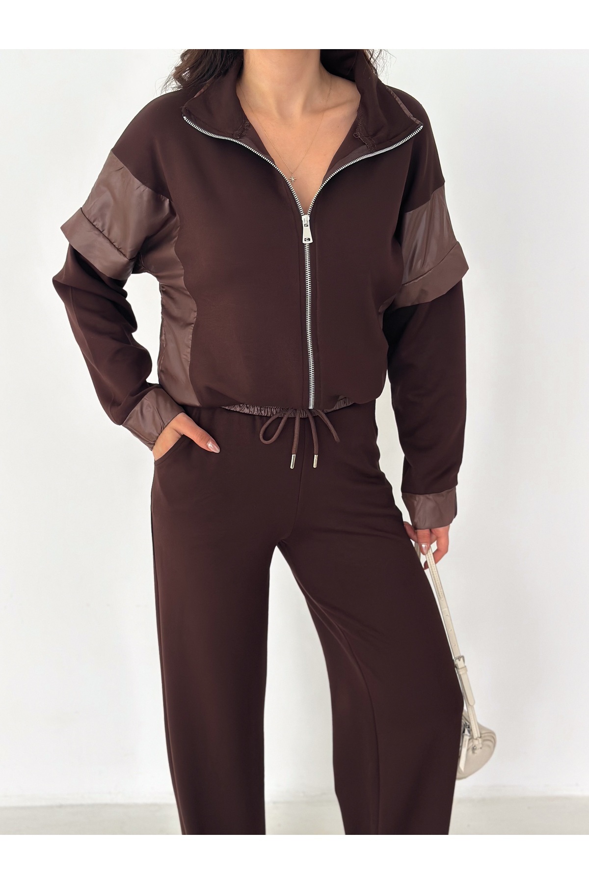 Kadın Jesica Kumaş Garnili Baggy Eşofman Takımı Salaş Spor Şık Jesica Fabric Tracksuit — قهوه‌ای JESİCATKM-2605