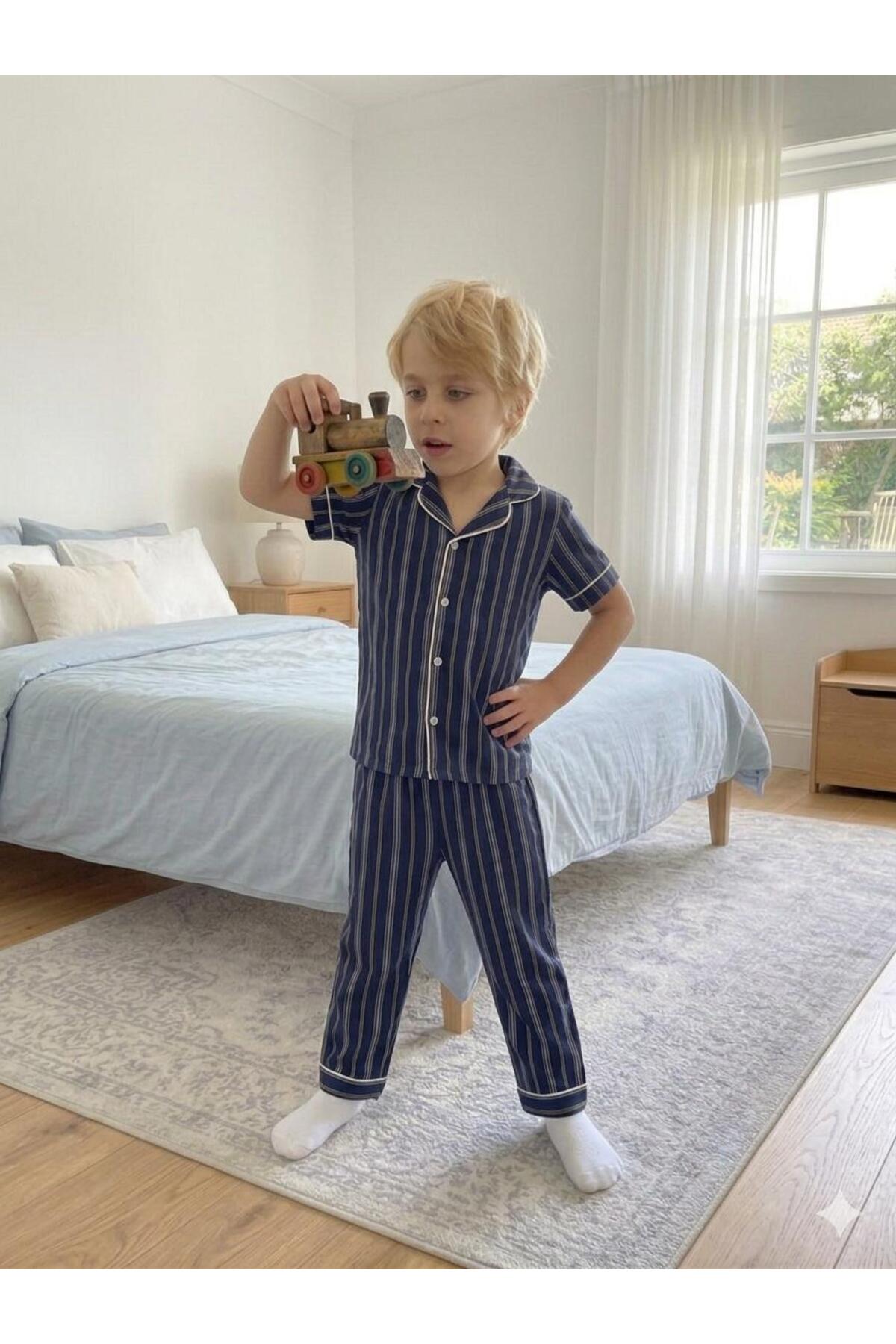 SERRASTIL Erkek Çocuk Lacivert Renk Çizgili Pamuklu Kısa Kollu Pijama Takımı fotoğrafı 3 (önizleme)