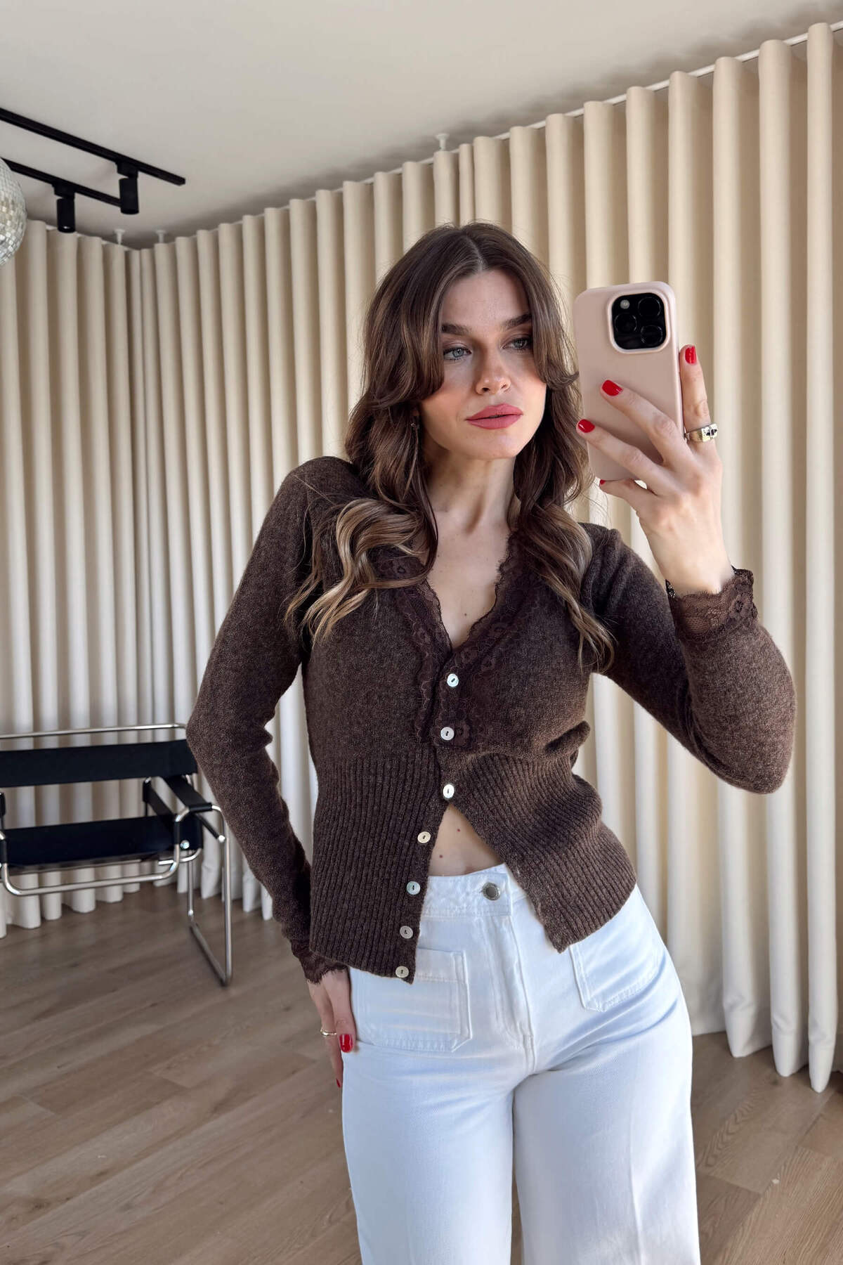 Sue Store  Acı Kahve Dantel Detaylı Düğmeli Yünlü Hırka - Görsel 3