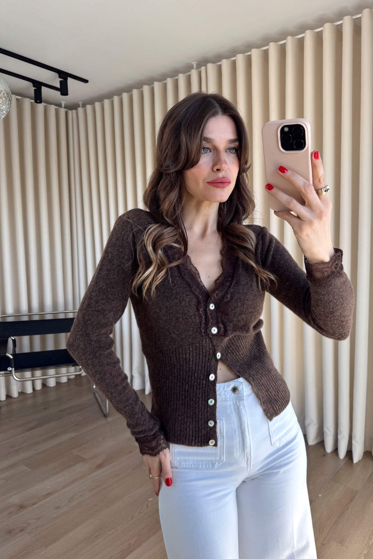 Sue Store  Acı Kahve Dantel Detaylı Düğmeli Yünlü Hırka - Görsel 5