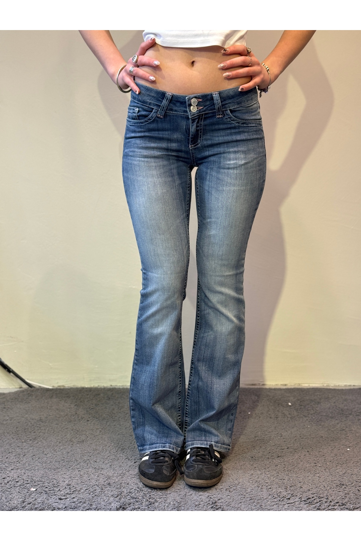 Messy Girls  Flare Kesim Düşük Bel Koyu Mavi Cep Desenli Jean Kot Pantolon - Görsel 8
